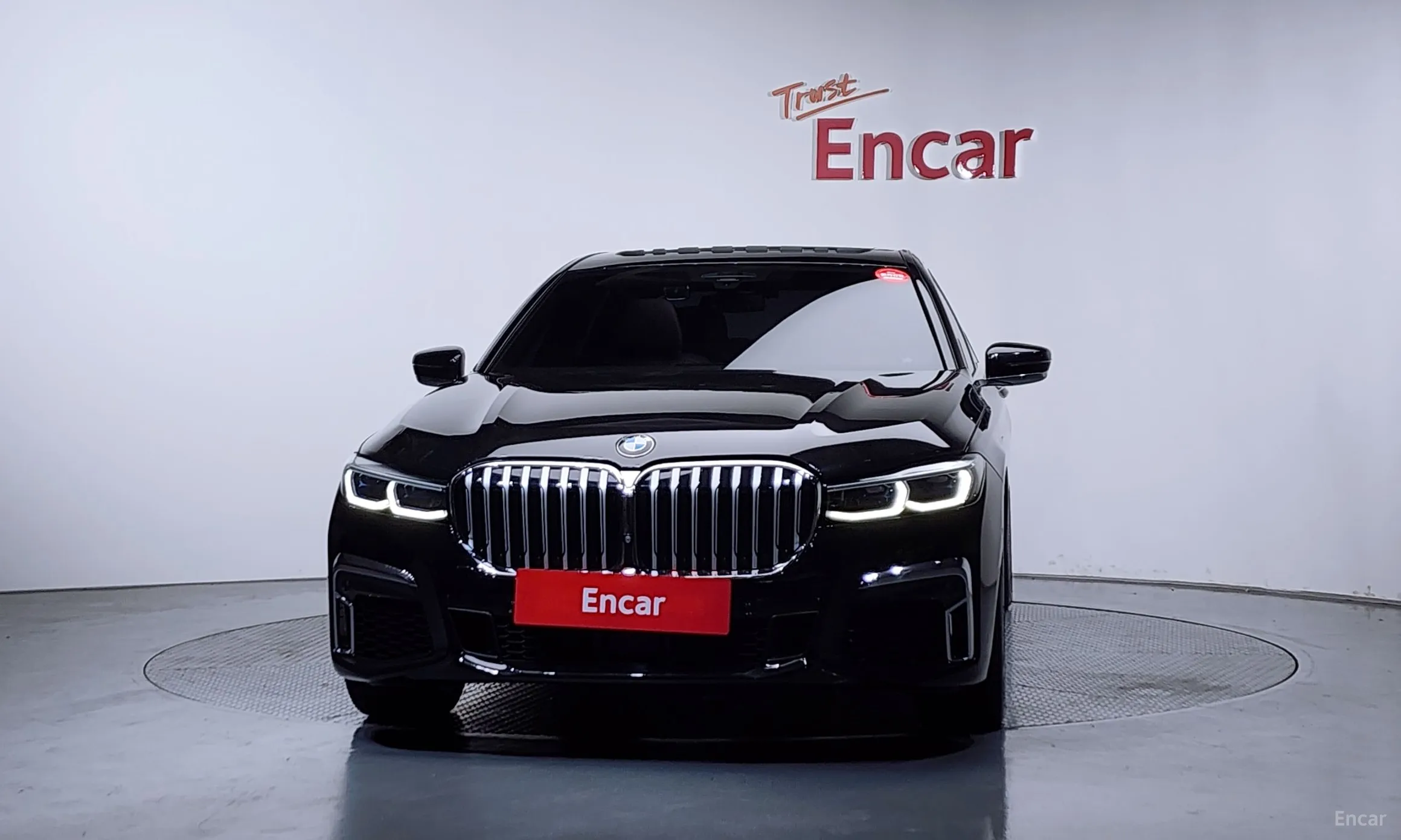 BMW 7 Series (G11) превью 3