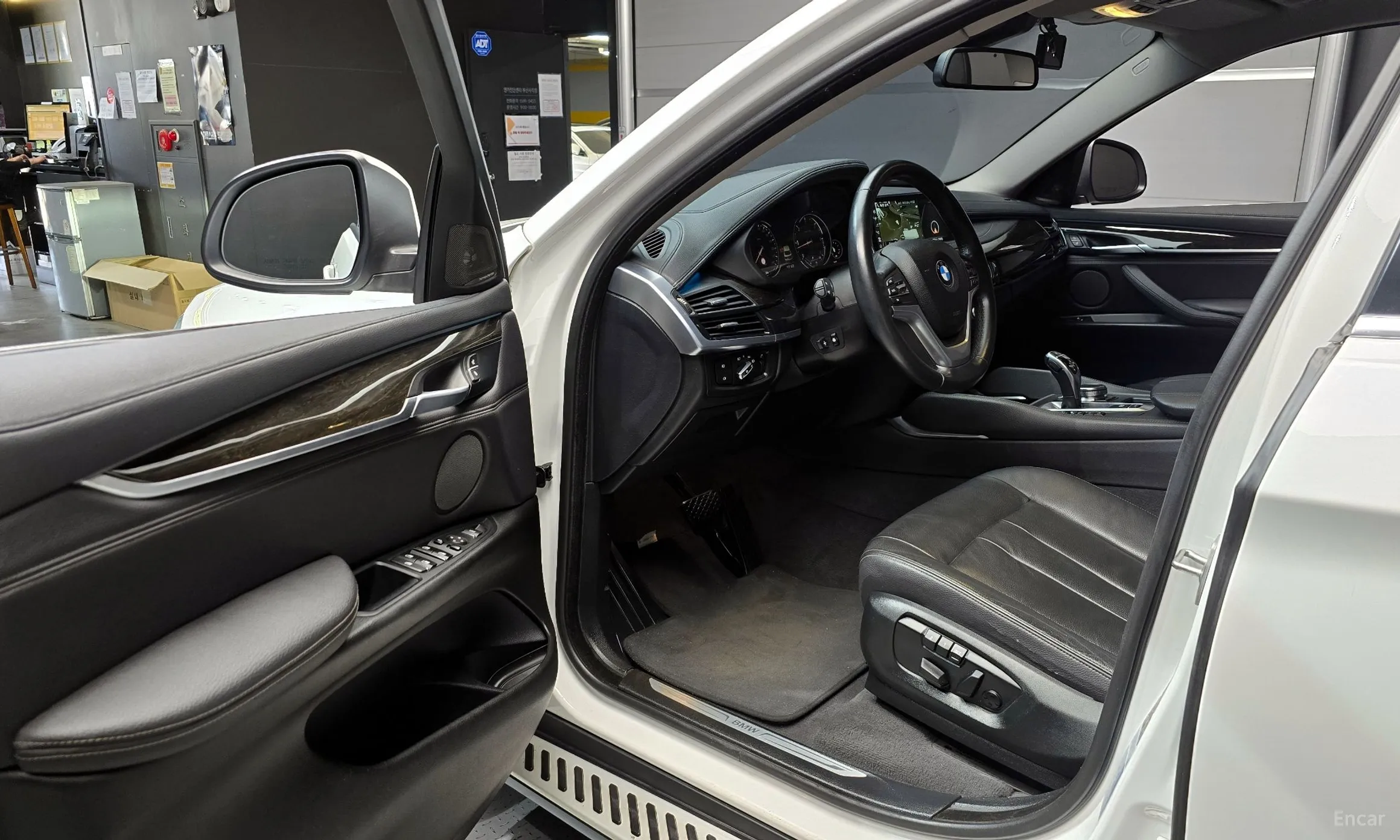 BMW X6 (F16) превью 10