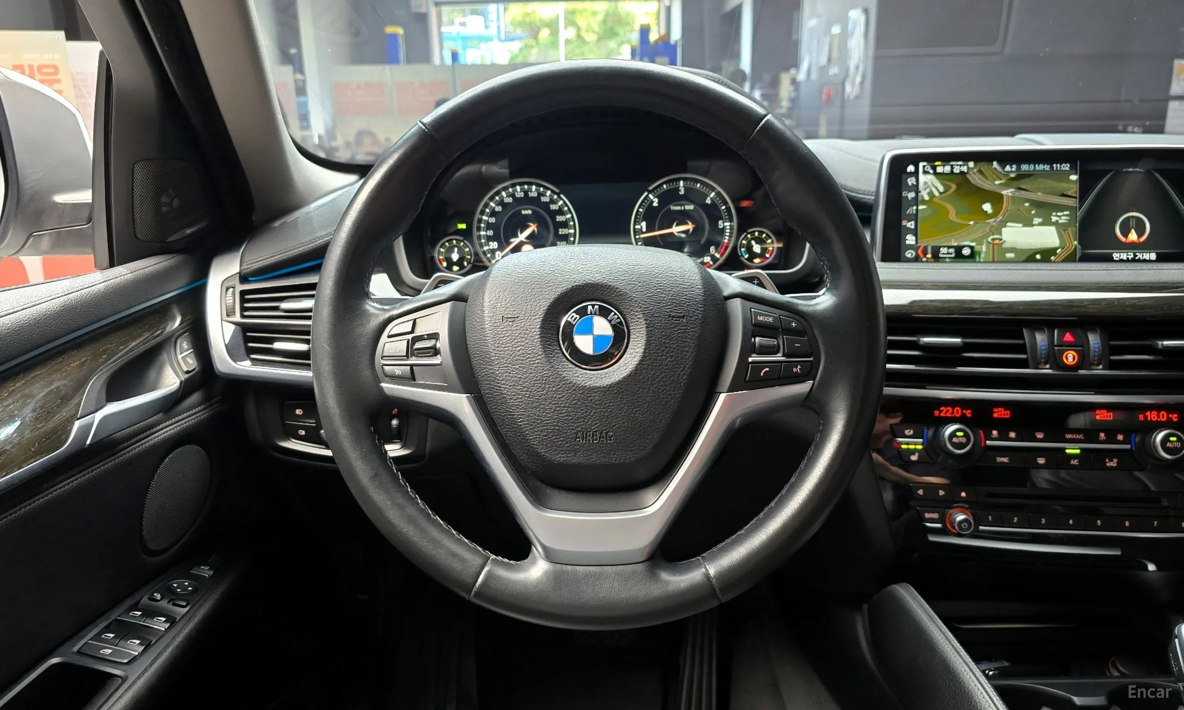 BMW X6 (F16) превью 13