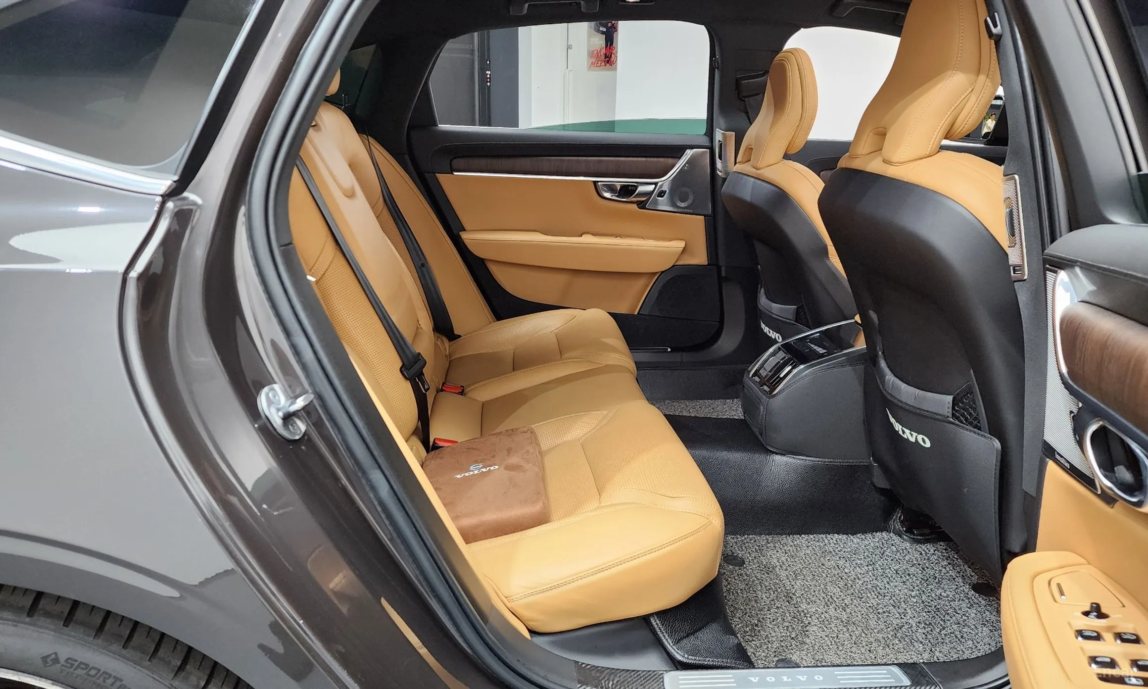 Volvo S90 превью 11