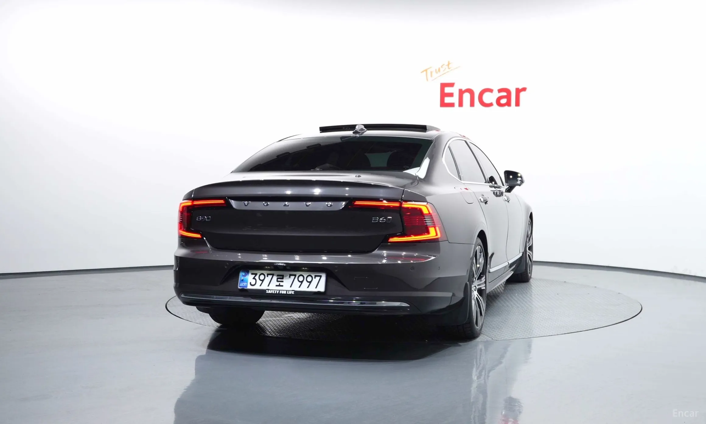 Volvo S90 превью 4