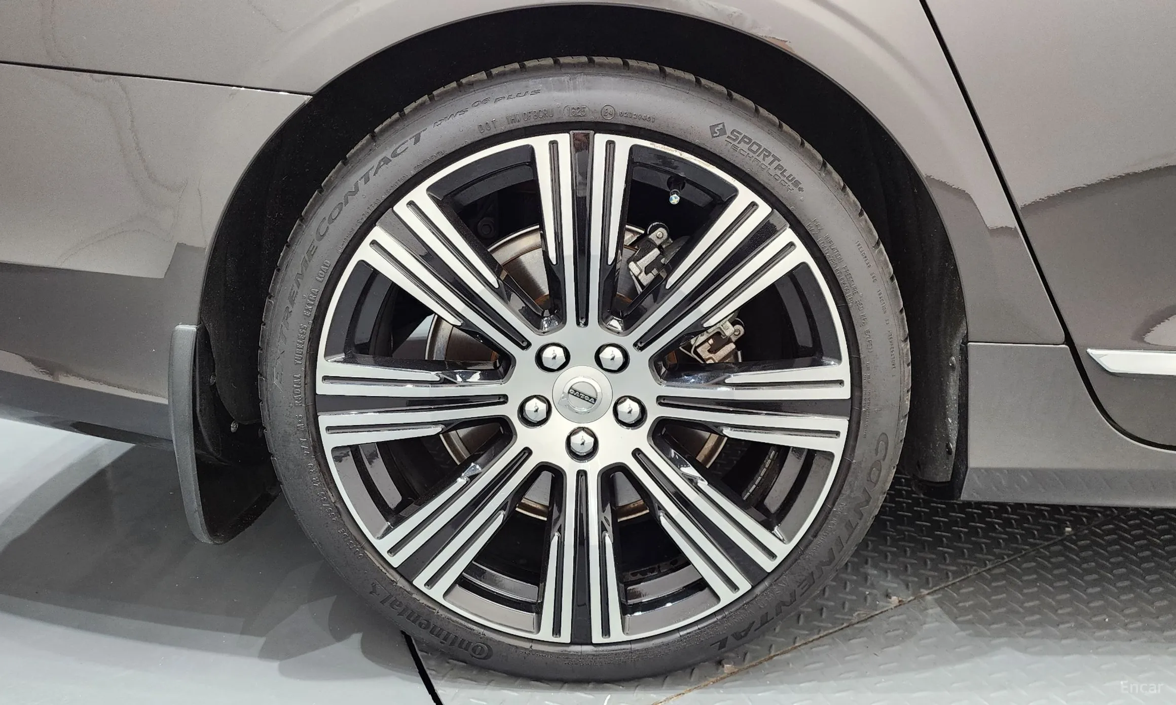 Volvo S90 превью 5