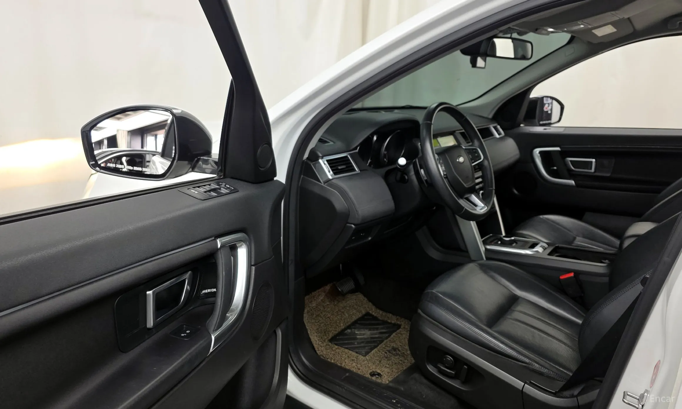 Land Rover Discovery Sports превью 10