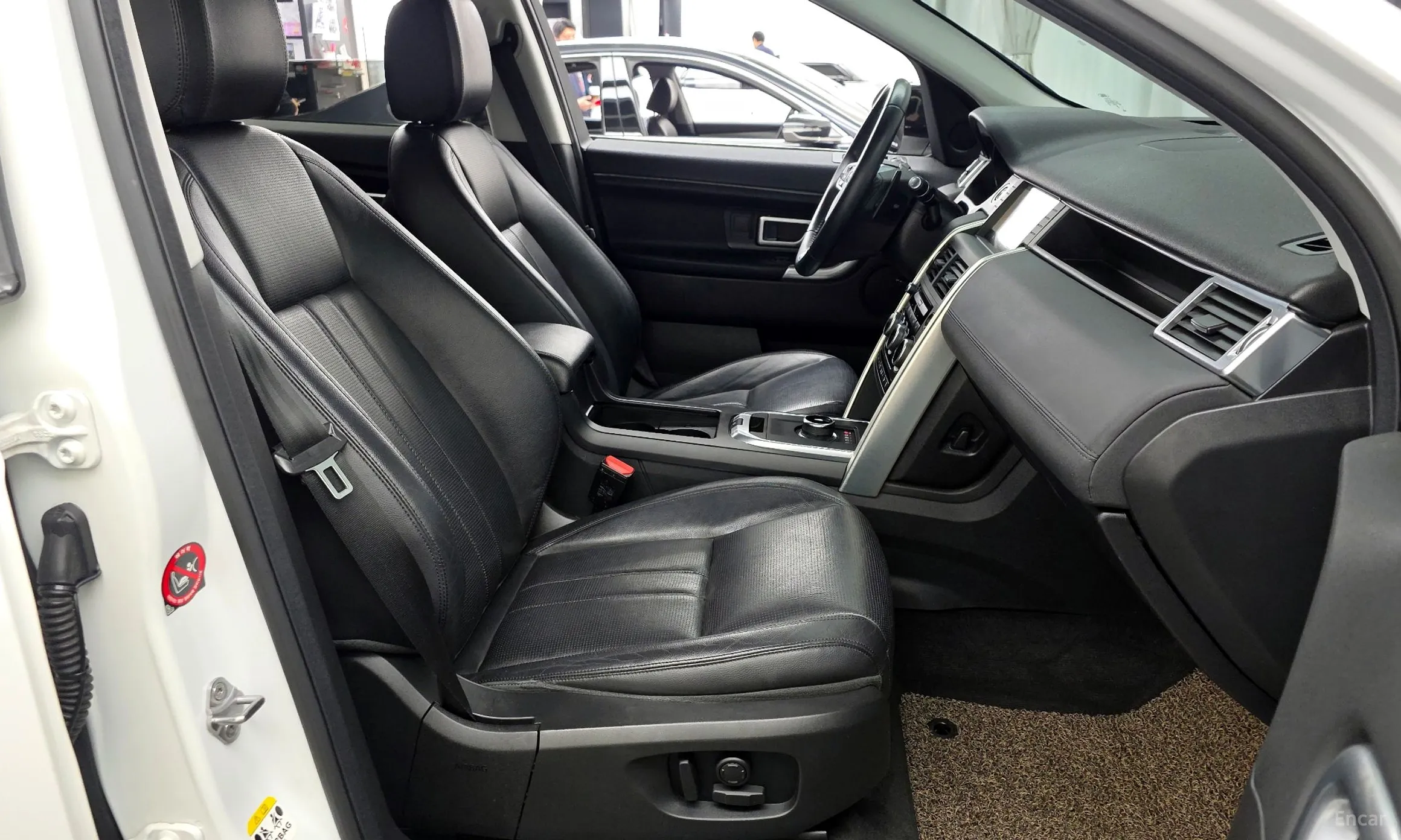Land Rover Discovery Sports превью 11