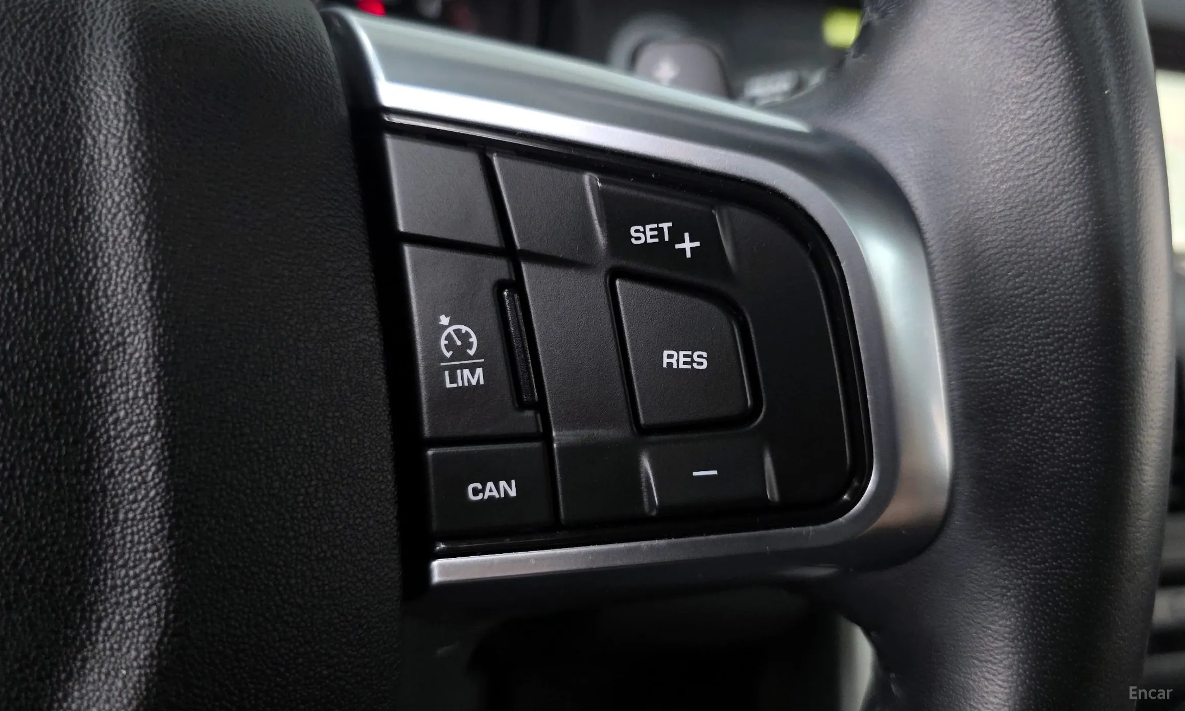 Land Rover Discovery Sports превью 16