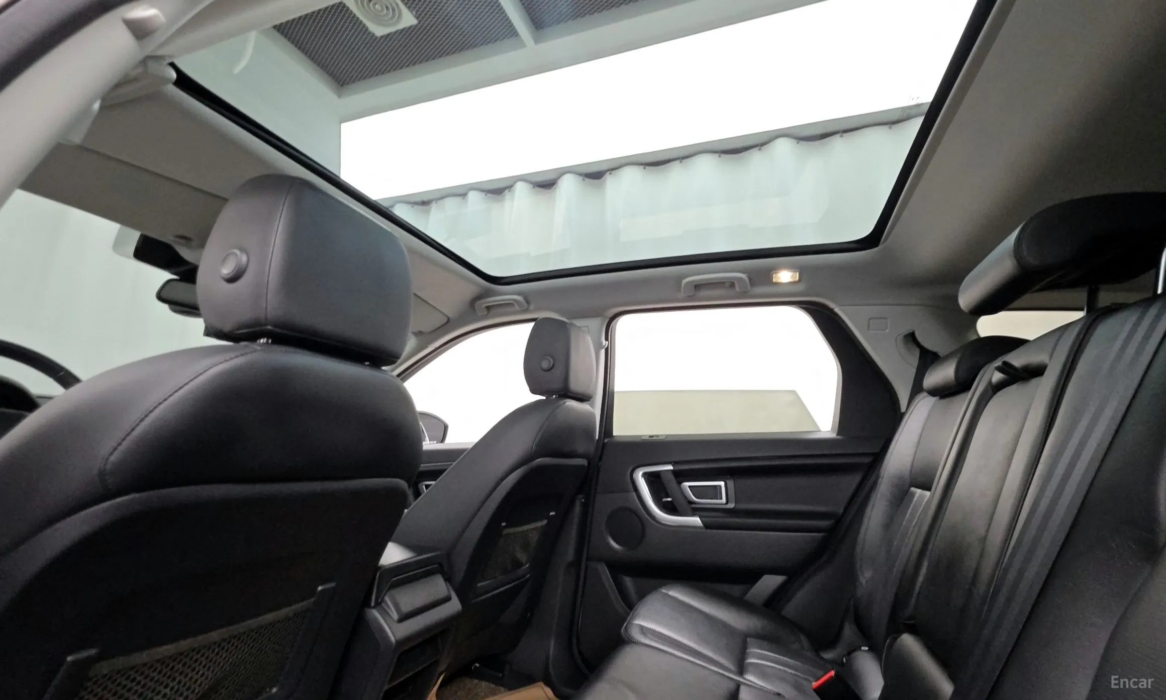 Land Rover Discovery Sports превью 19