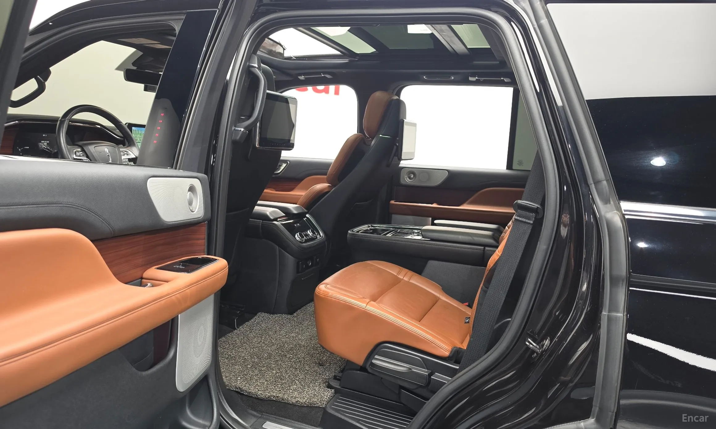 Lincoln Navigator 4th generation превью 11