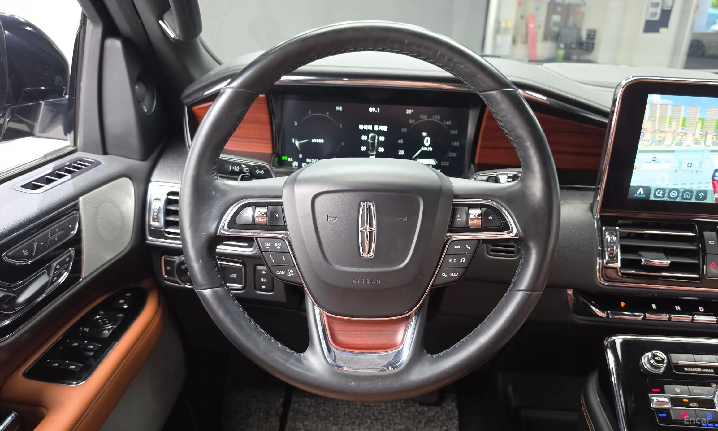 Lincoln Navigator 4th generation превью 13