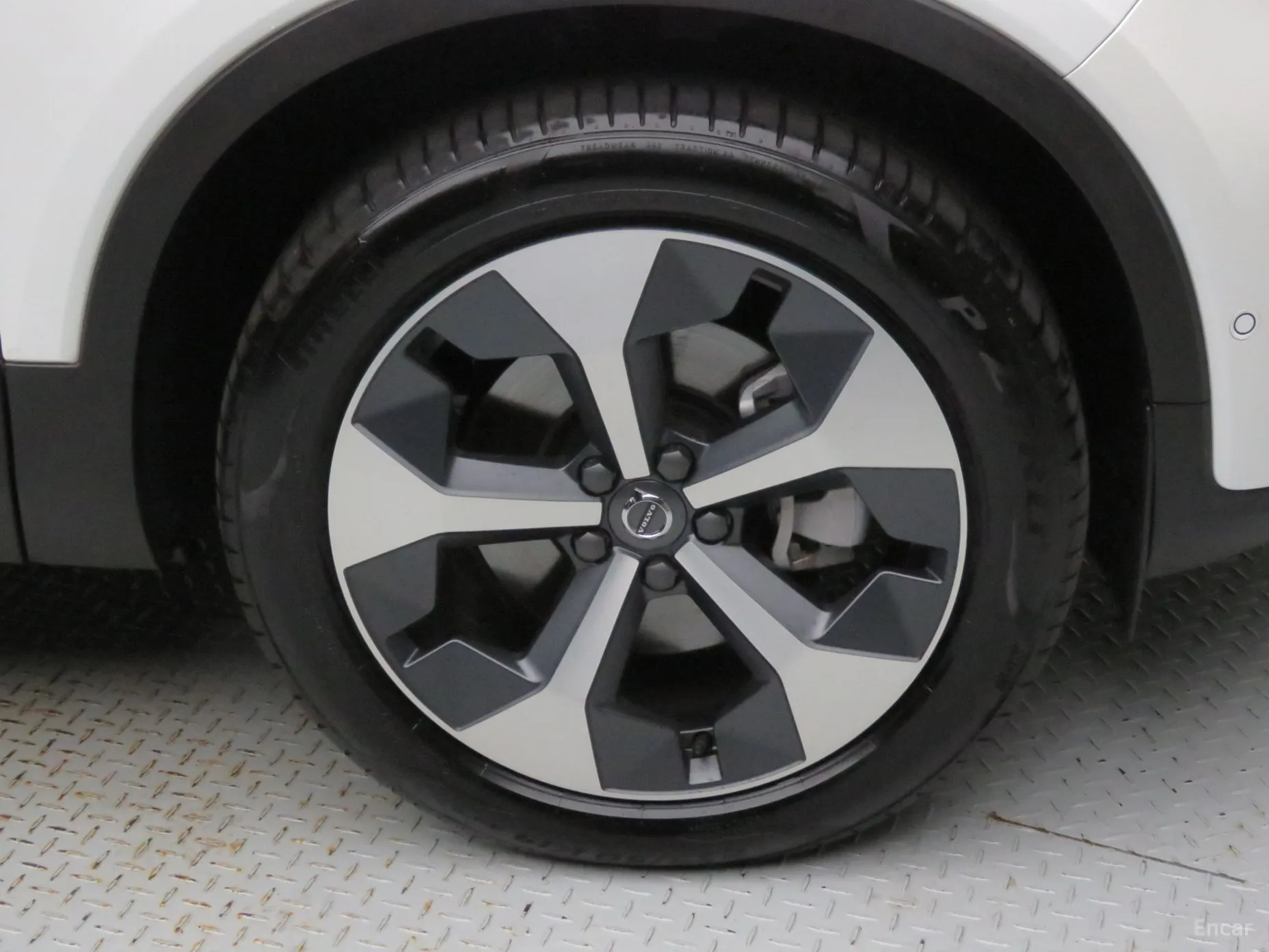 Volvo XC40 превью 6