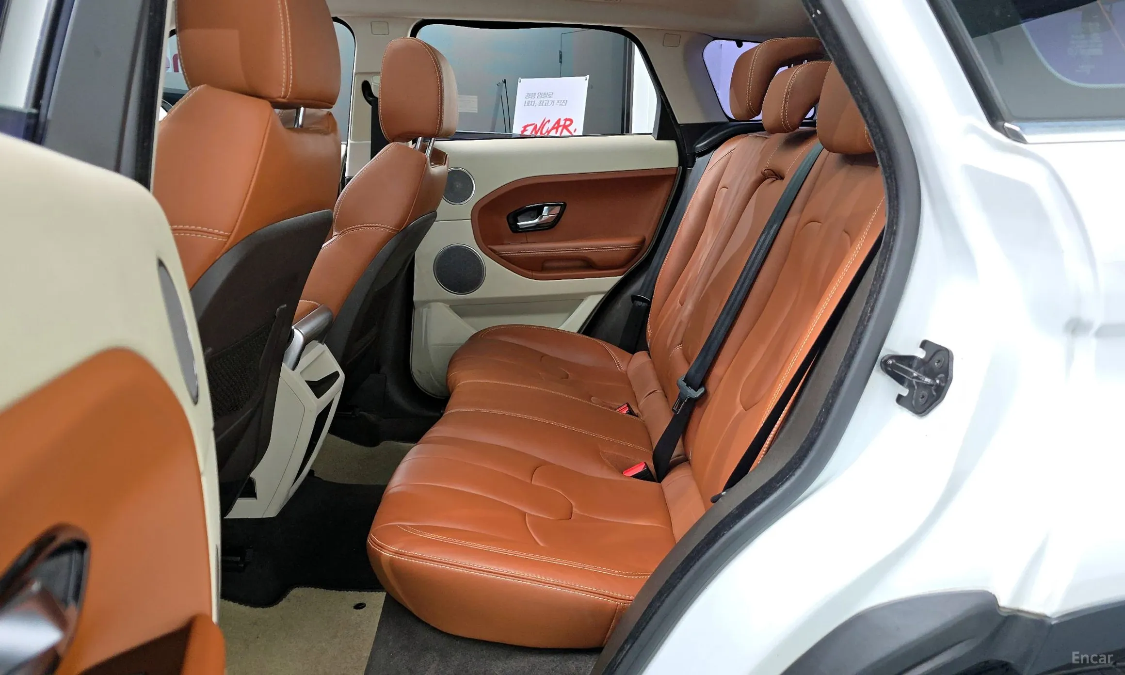 Land Rover Range Rover Evoque превью 12