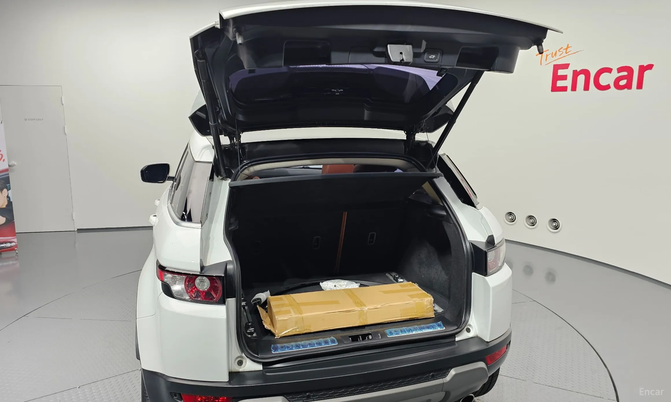 Land Rover Range Rover Evoque превью 20