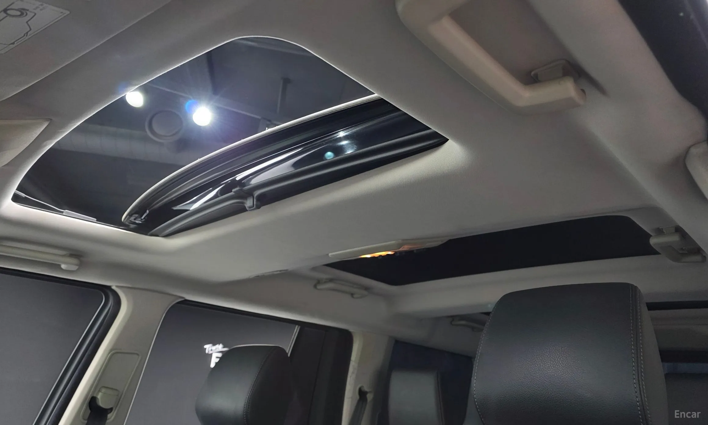 Land Rover Discovery 4 превью 18