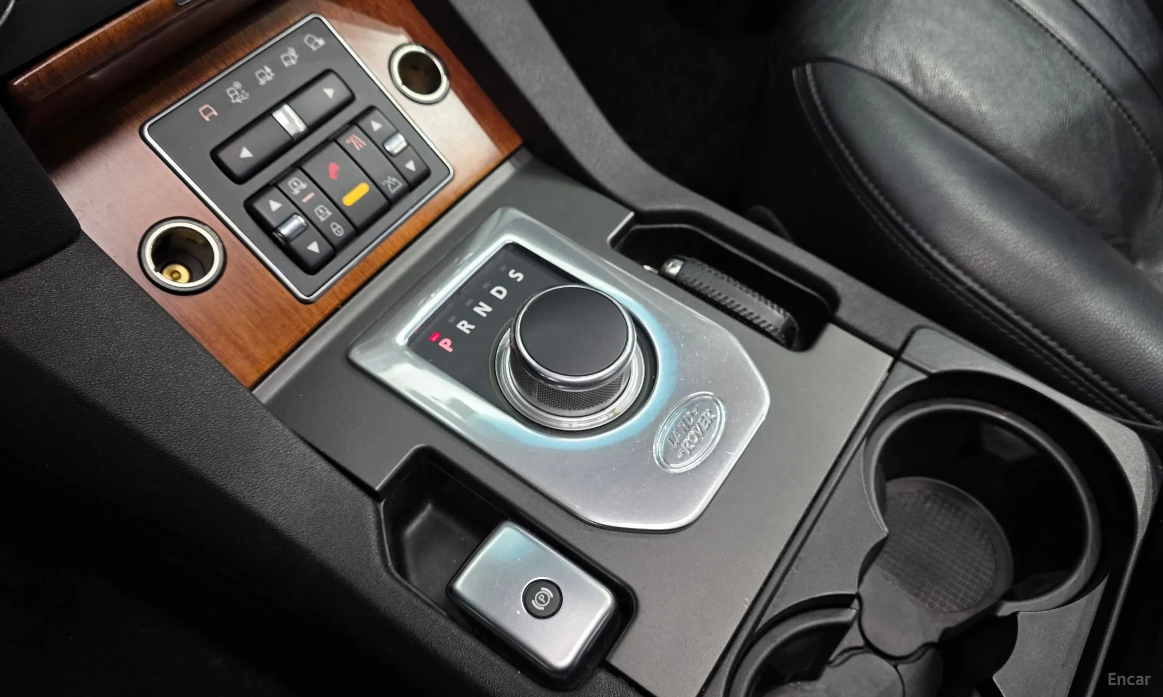 Land Rover Discovery 4 превью 9