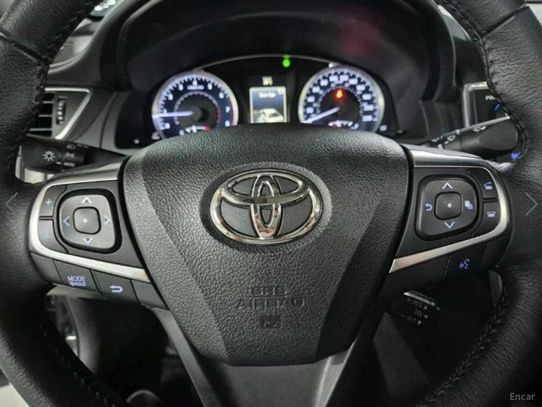 Toyota New Camry превью 11