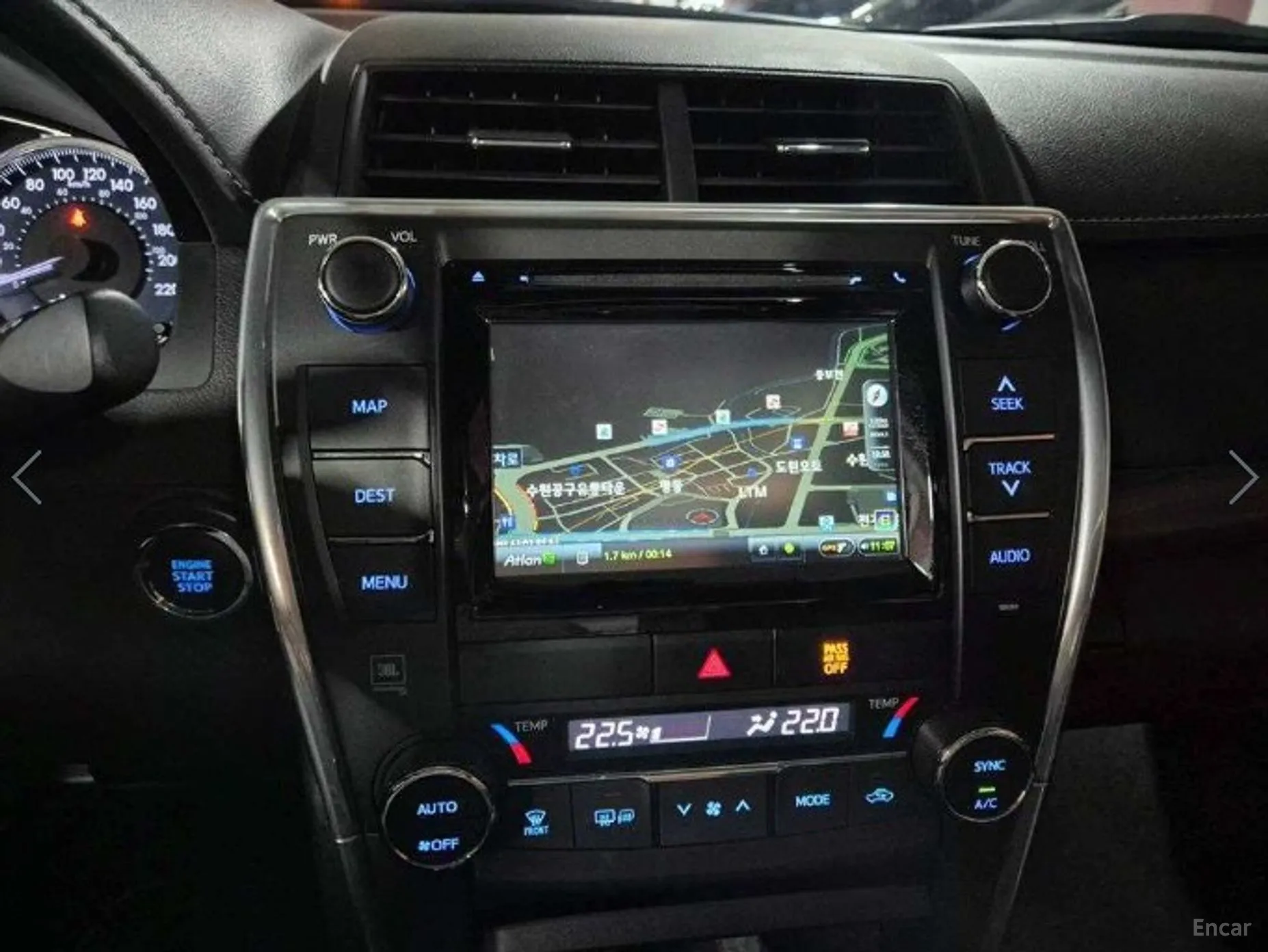 Toyota New Camry превью 13