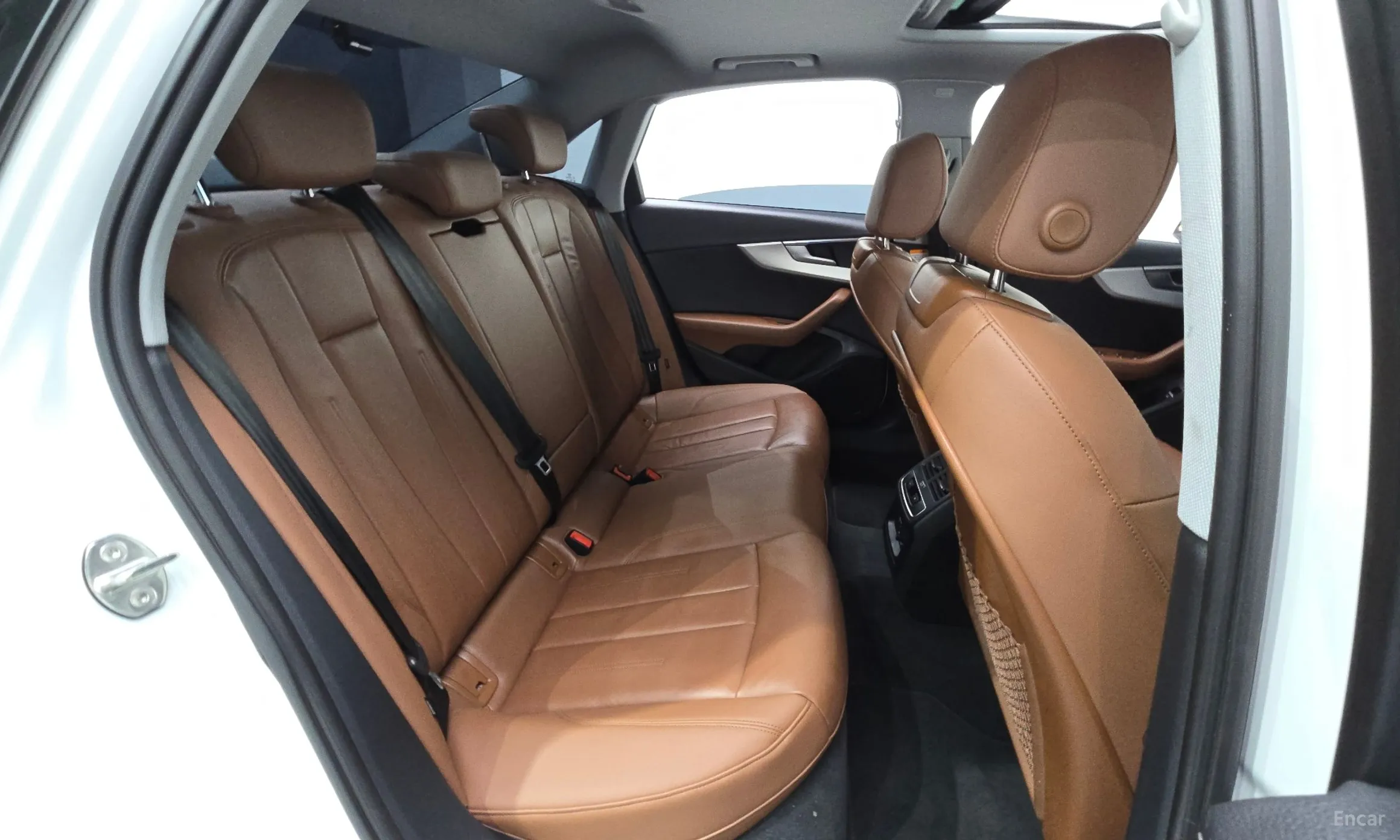 Audi A4 (B9) превью 12