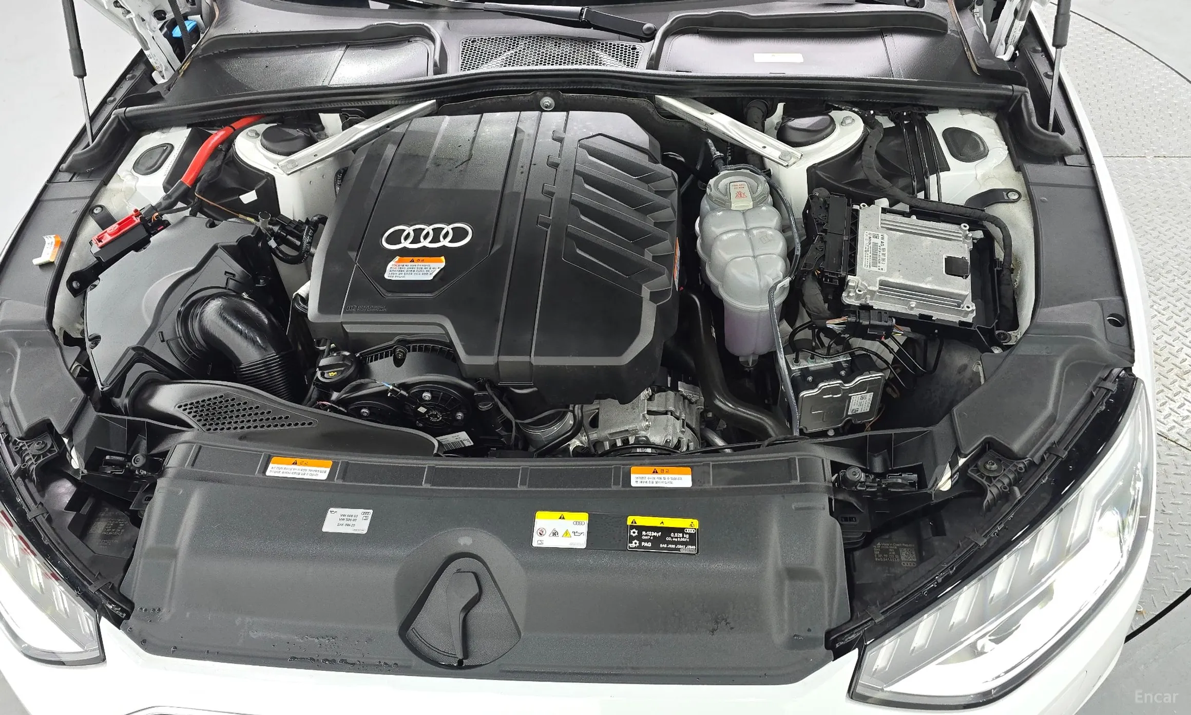 Audi A4 (B9) превью 6