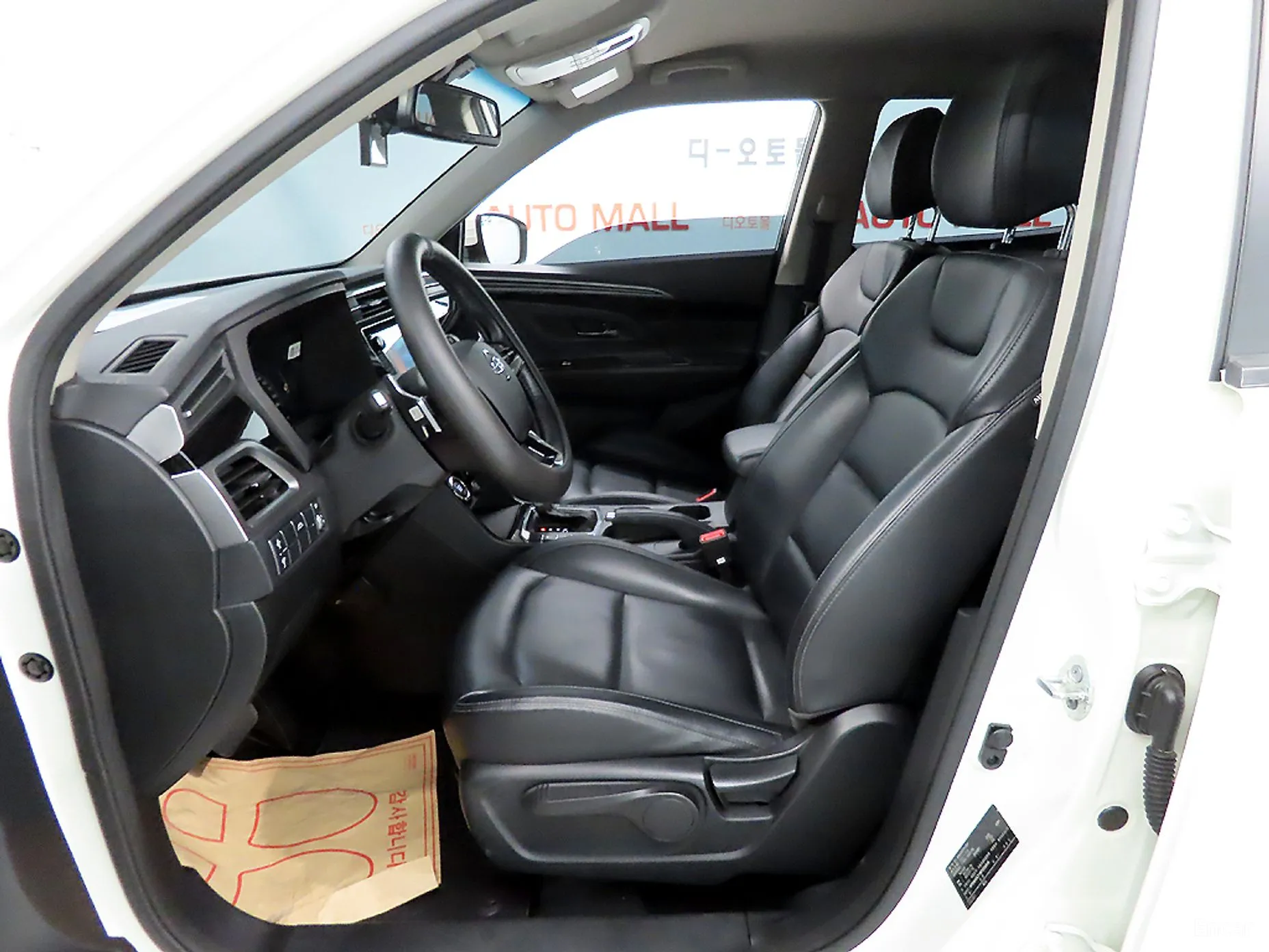 KG Mobility (SsangYong) Beautiful Korando превью 10