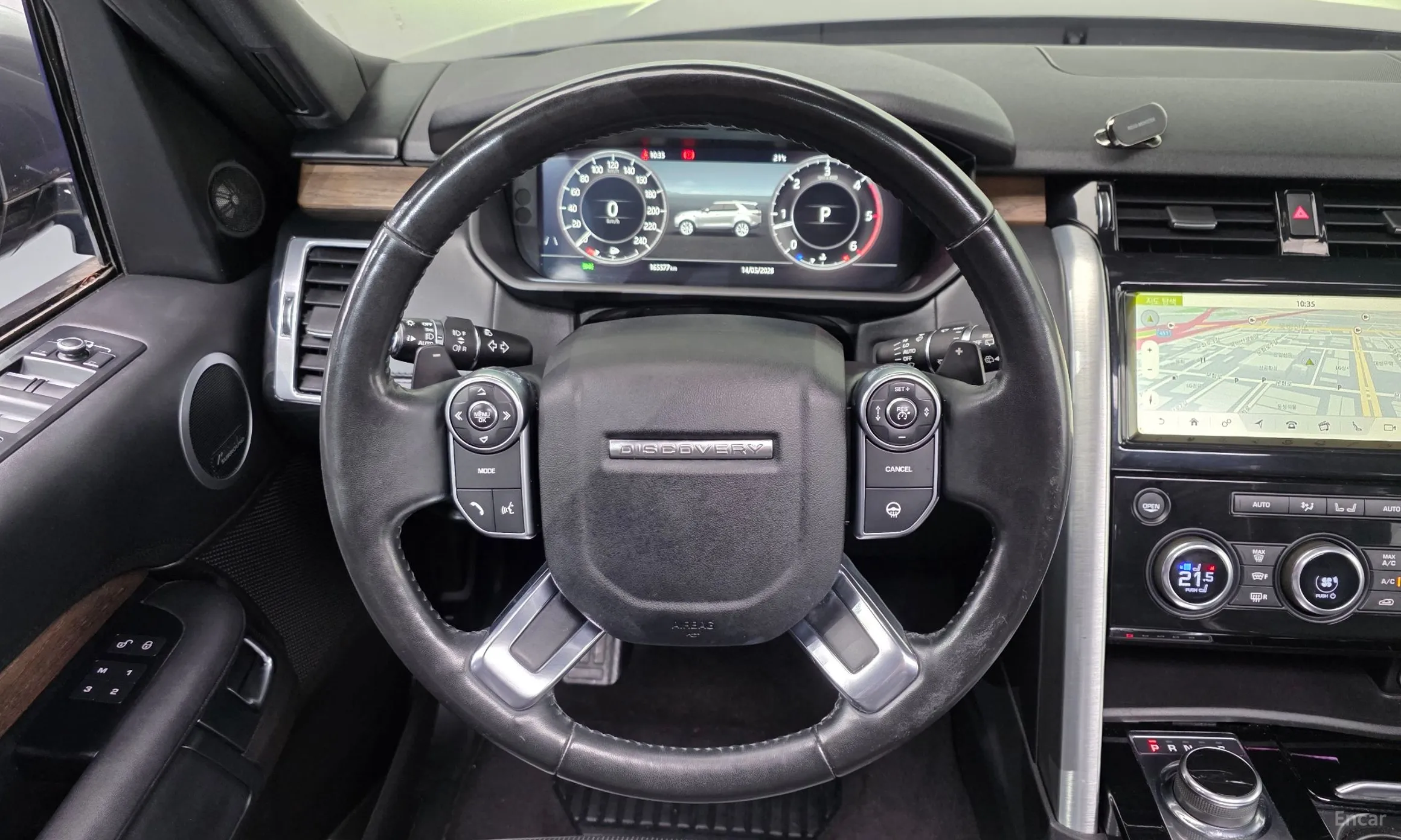 Land Rover Discovery 5 превью 13