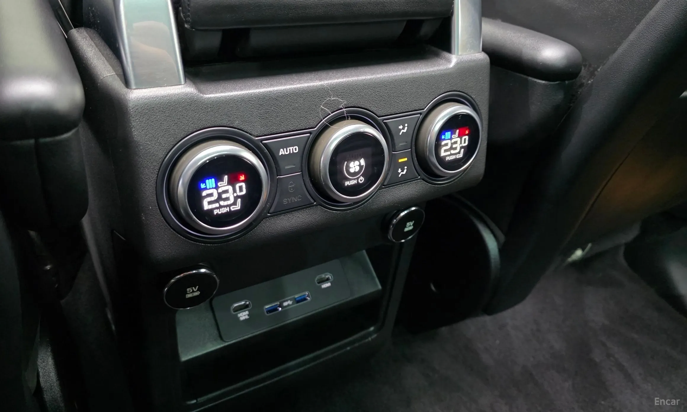 Land Rover Discovery 5 превью 16