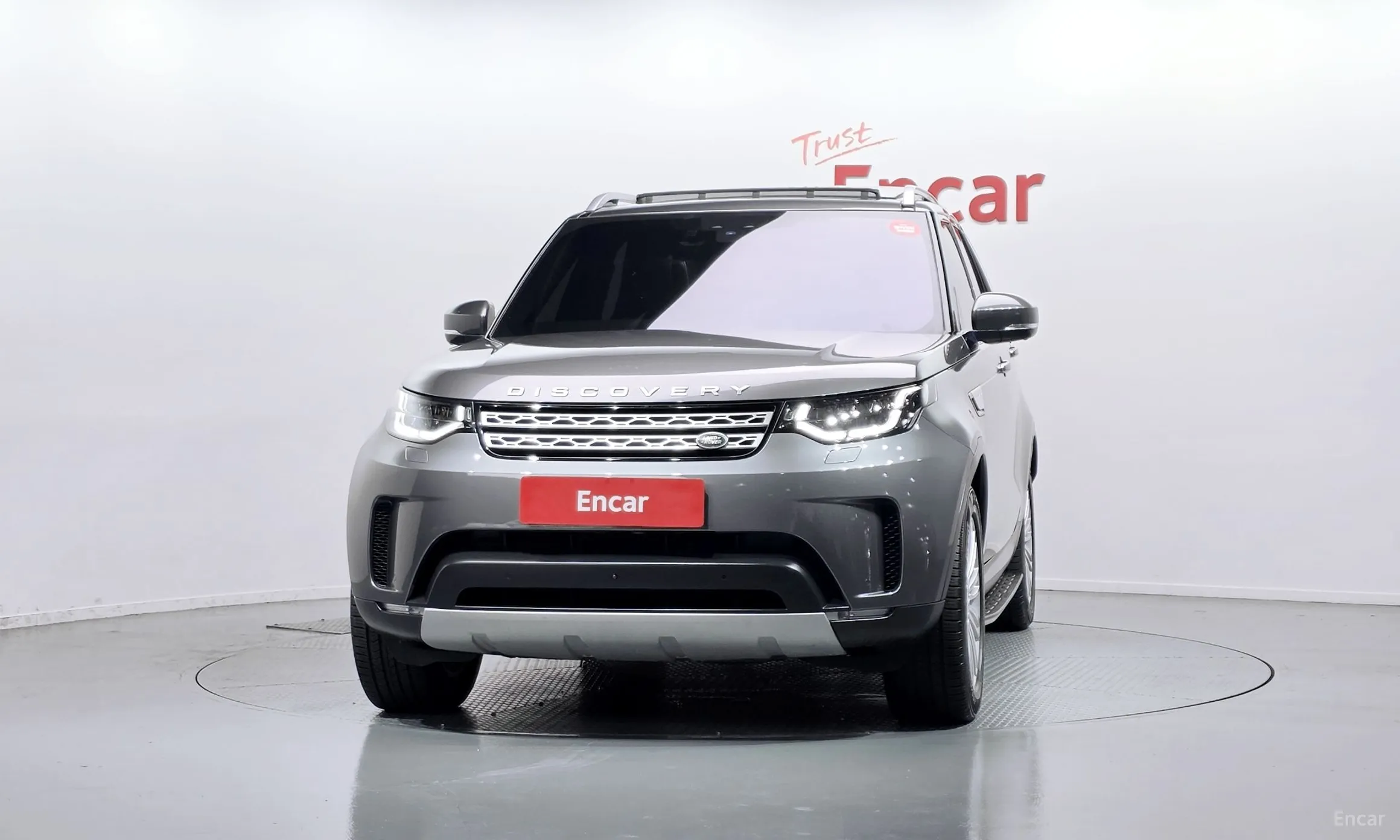 Land Rover Discovery 5 превью 3
