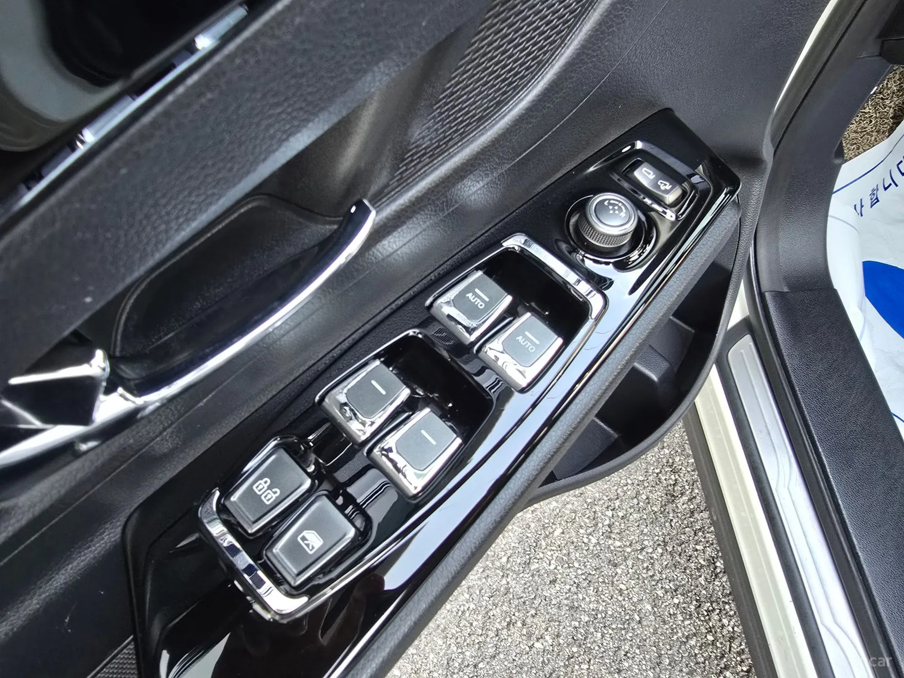 KG Mobility (SsangYong) Beautiful Korando превью 16
