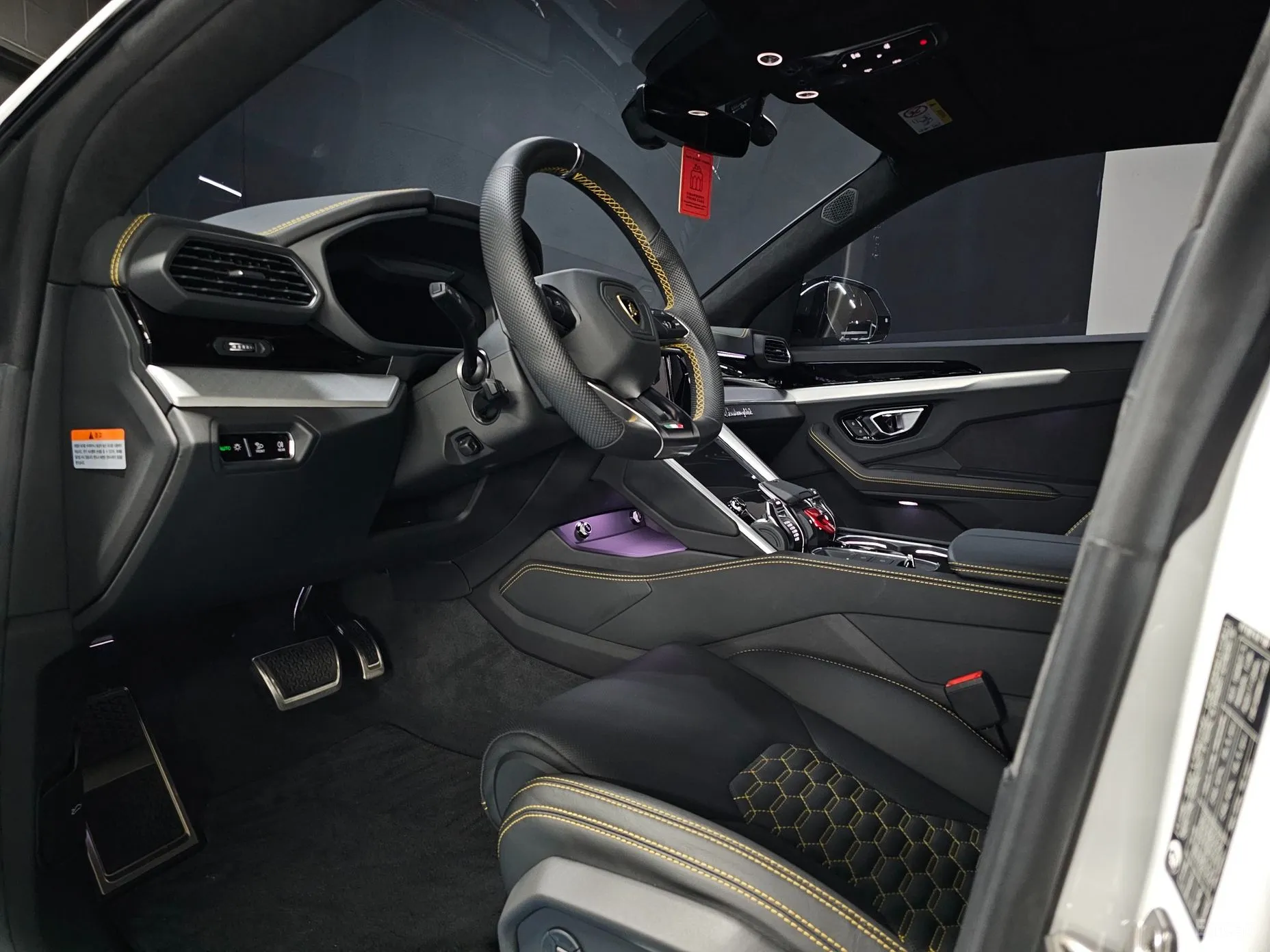 Lamborghini Urus превью 10