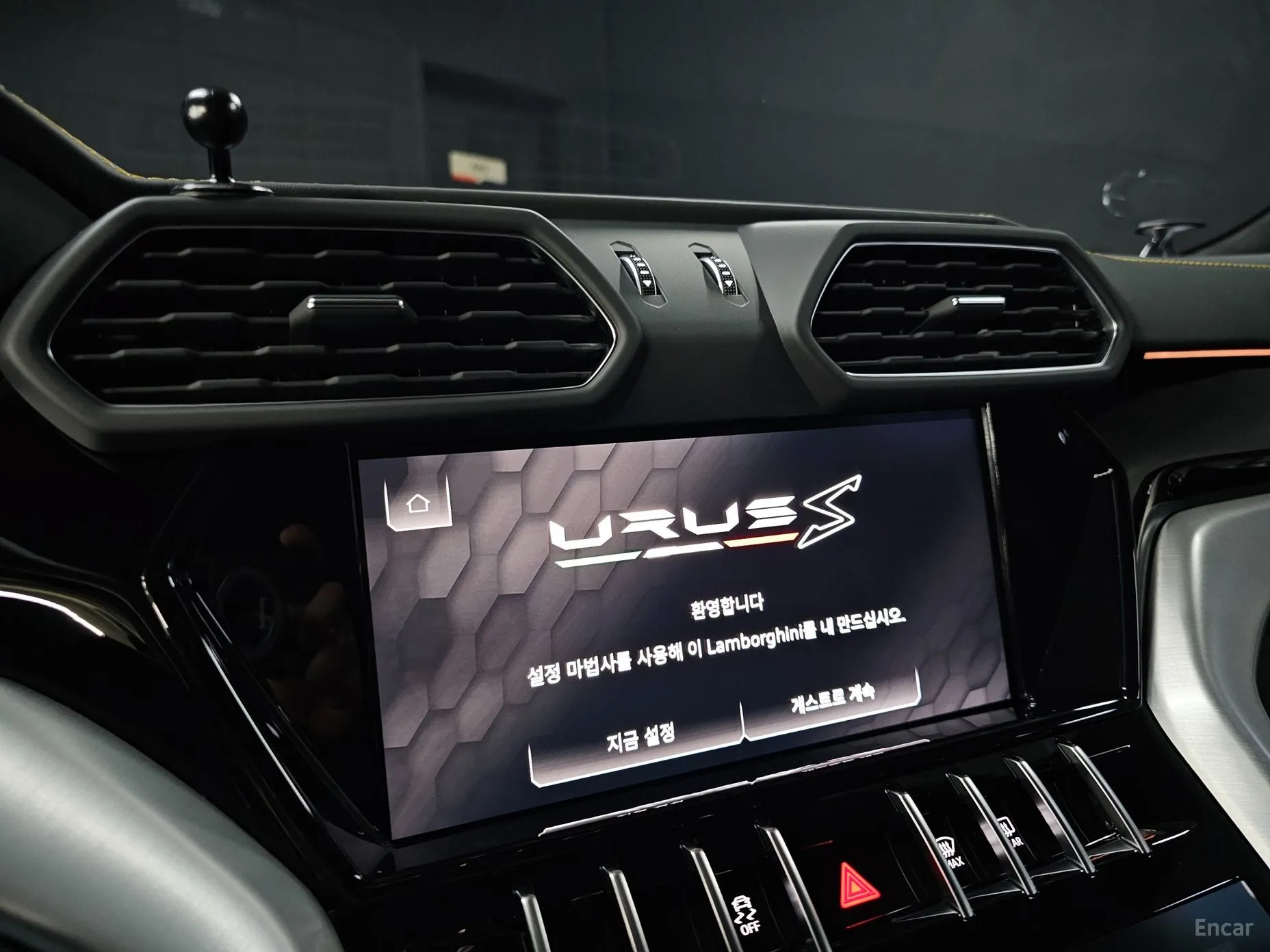 Lamborghini Urus превью 14