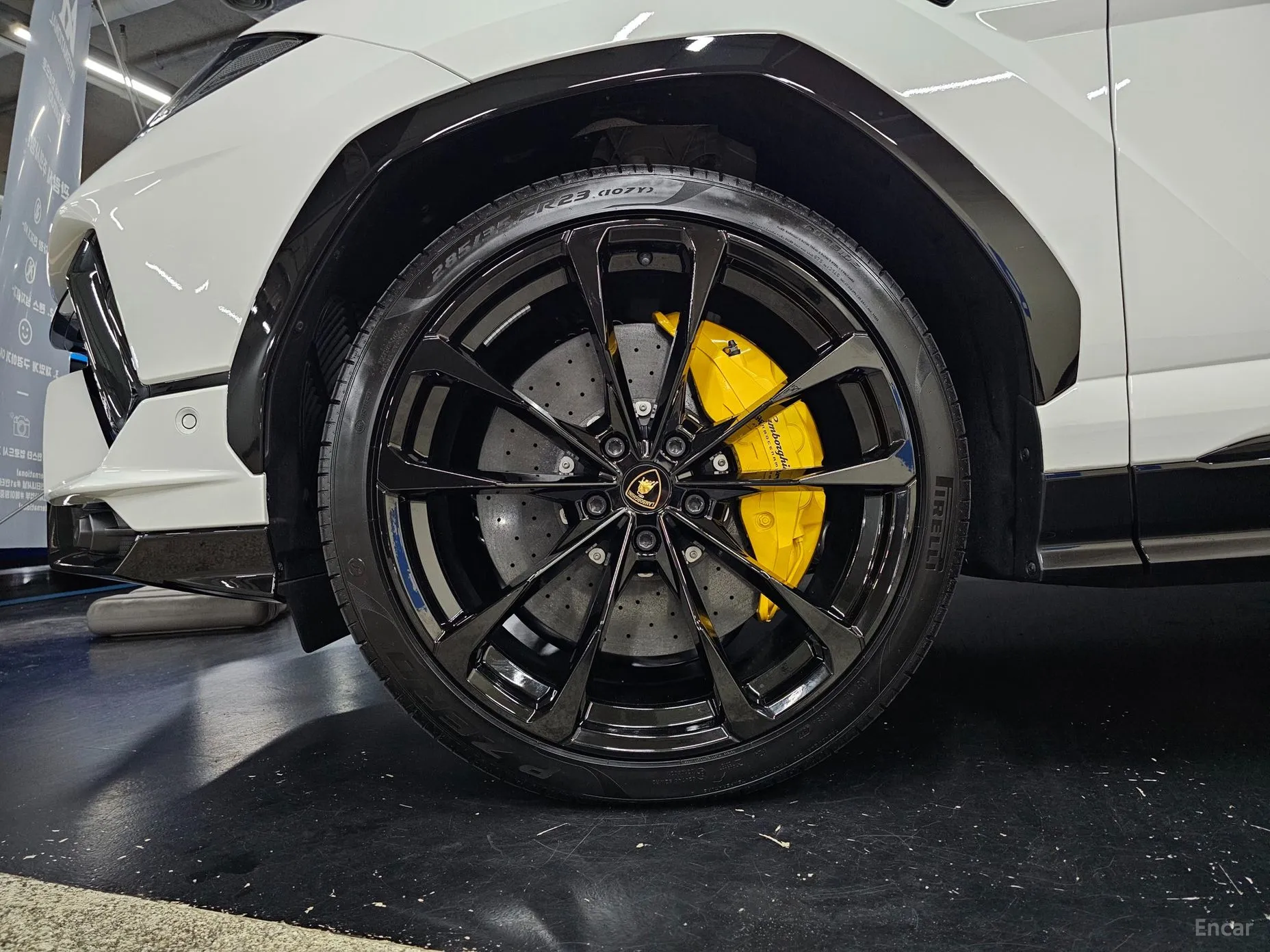 Lamborghini Urus превью 6