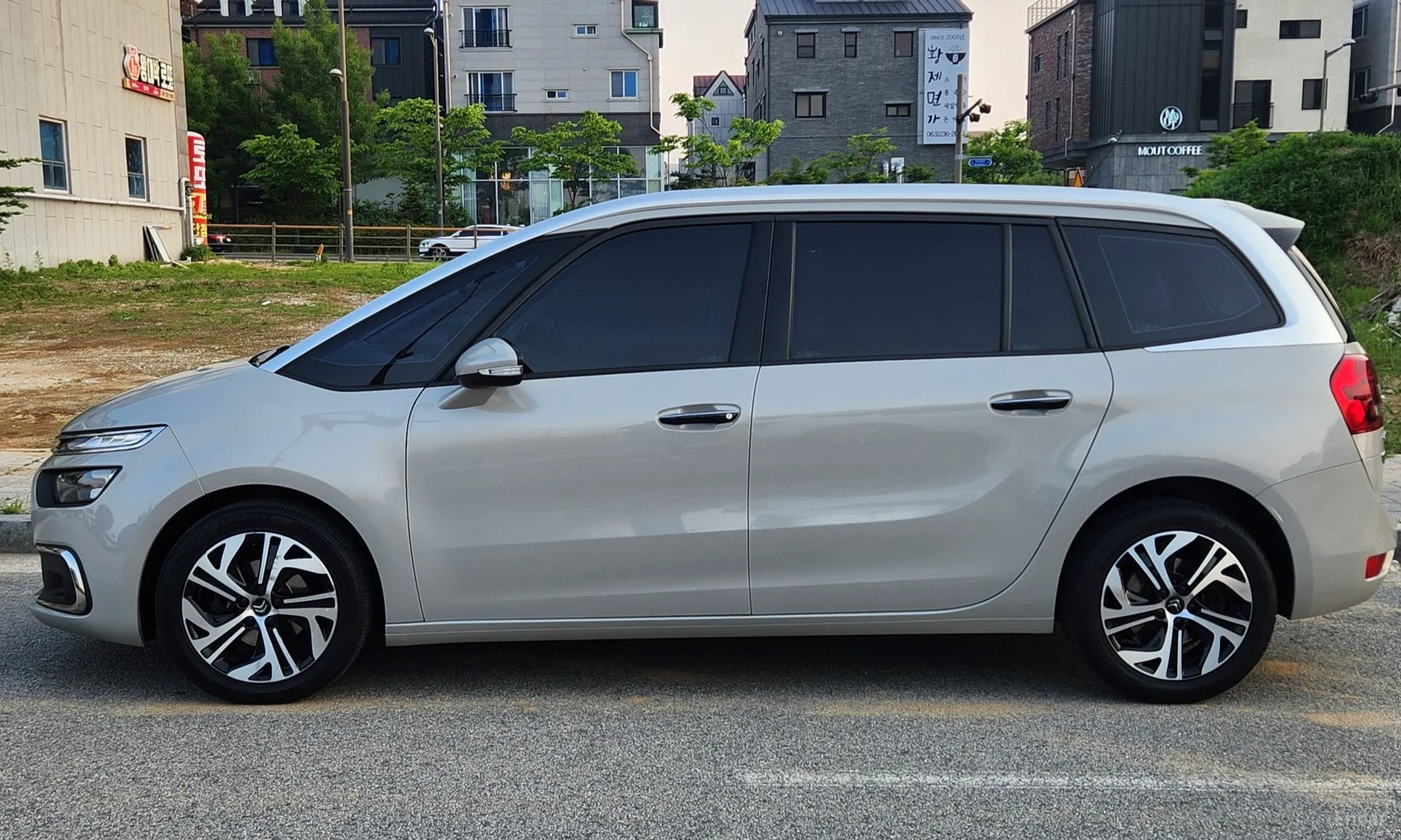 Citroën/DS Grand C4 Picasso превью 6