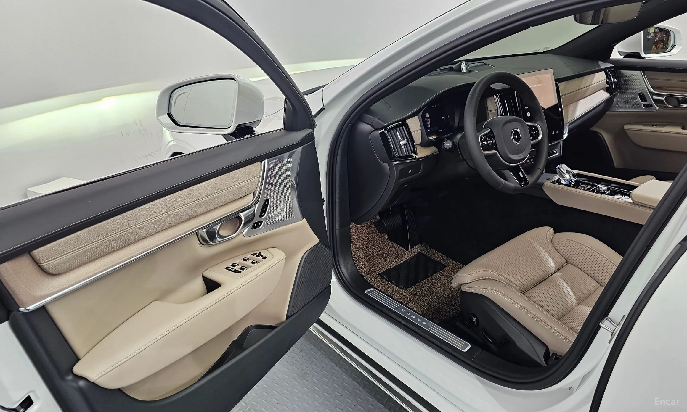 Volvo S90 превью 10