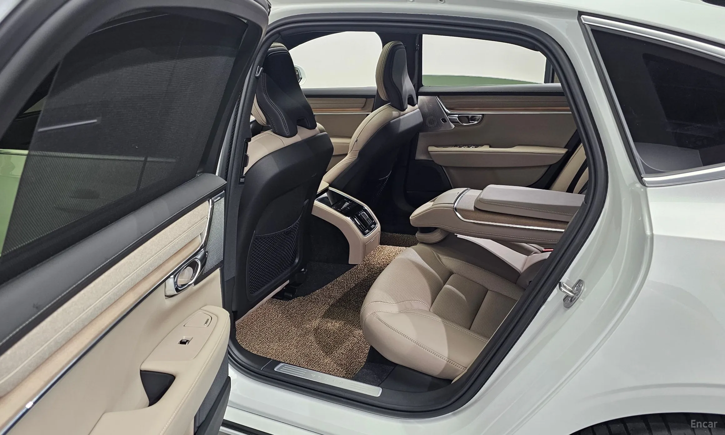 Volvo S90 превью 11