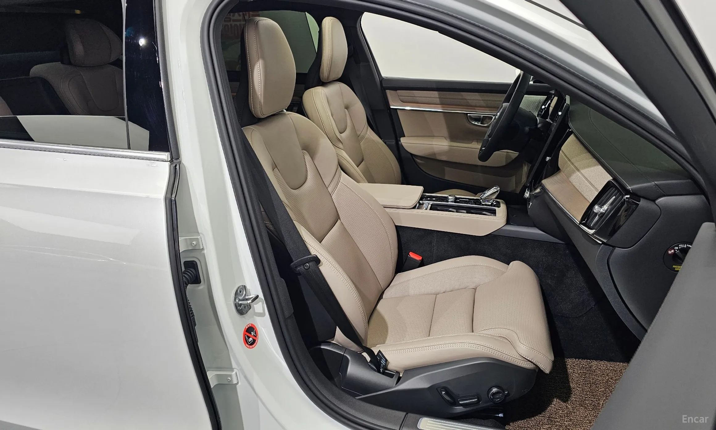 Volvo S90 превью 12