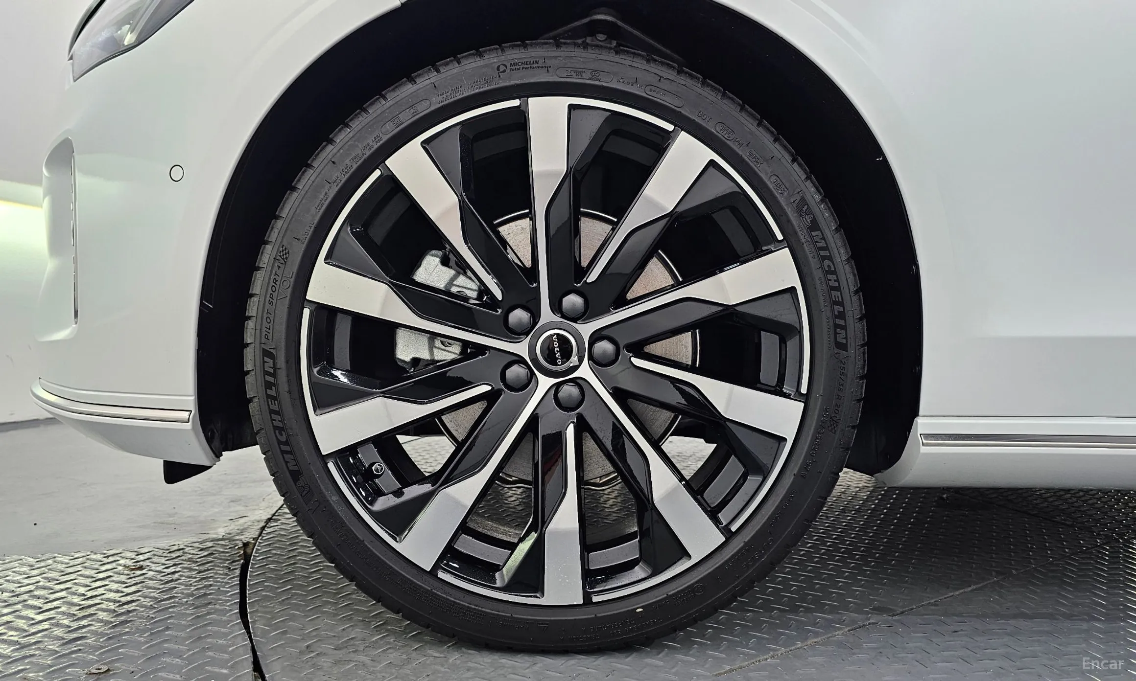 Volvo S90 превью 5