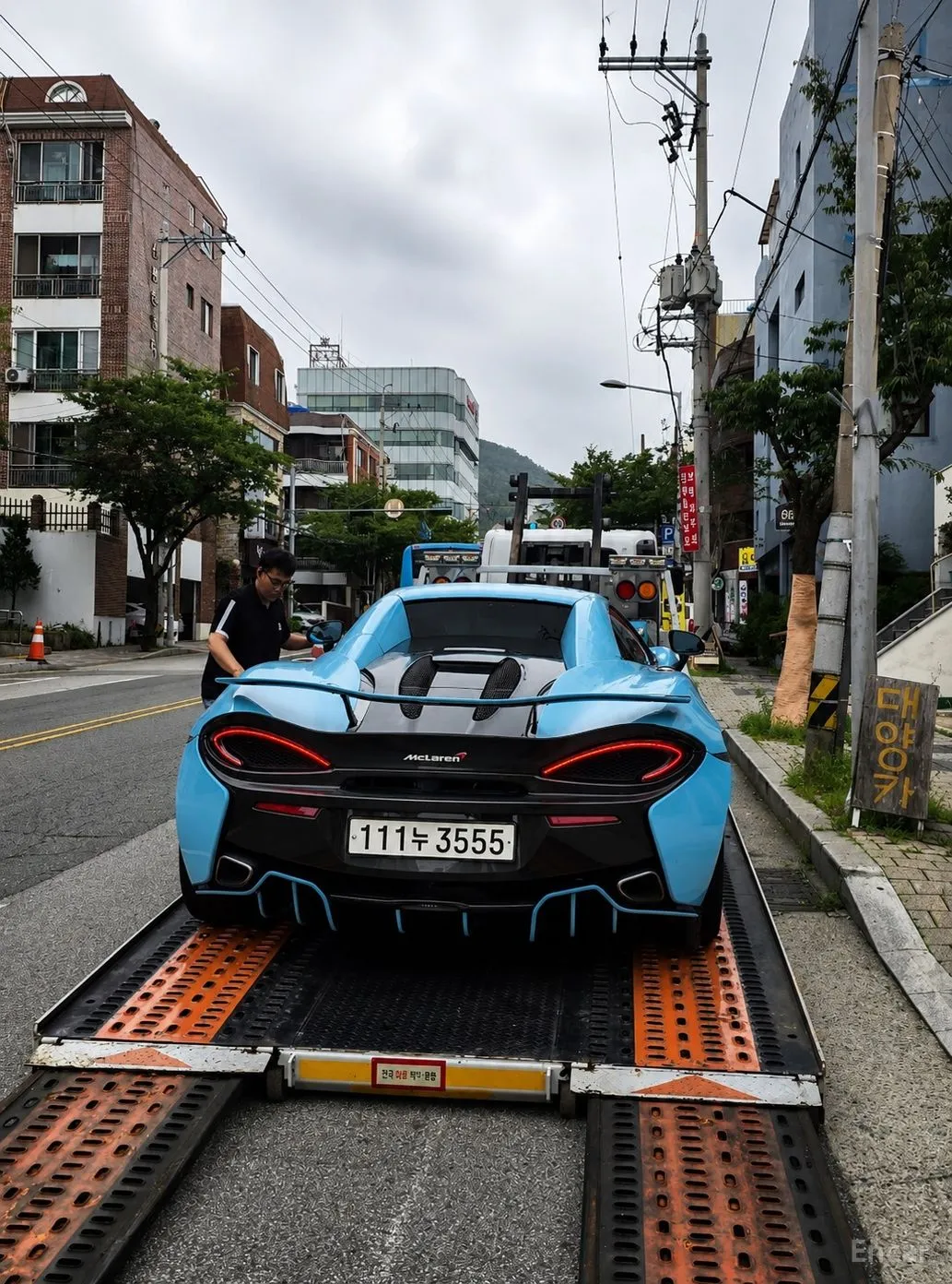McLaren 570S превью 8