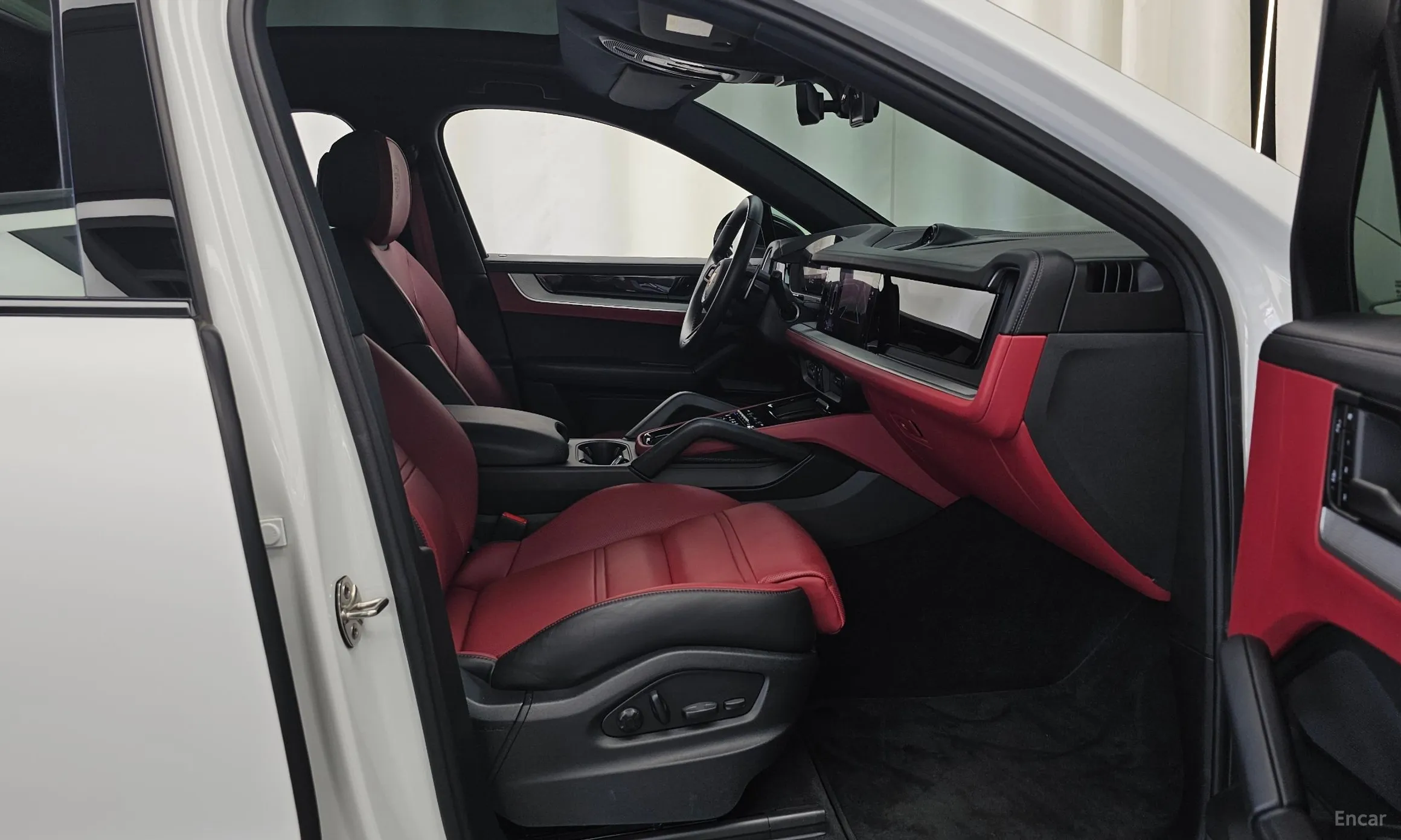 Porsche Cayenne (PO536) превью 11