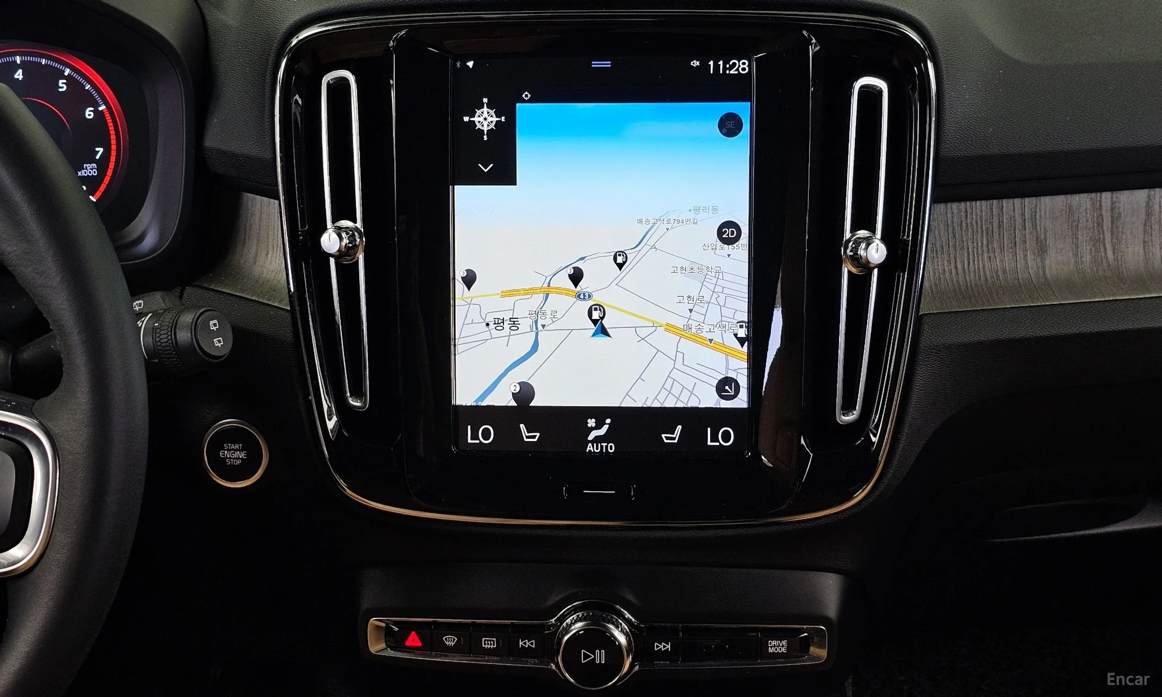 Volvo XC40 превью 14