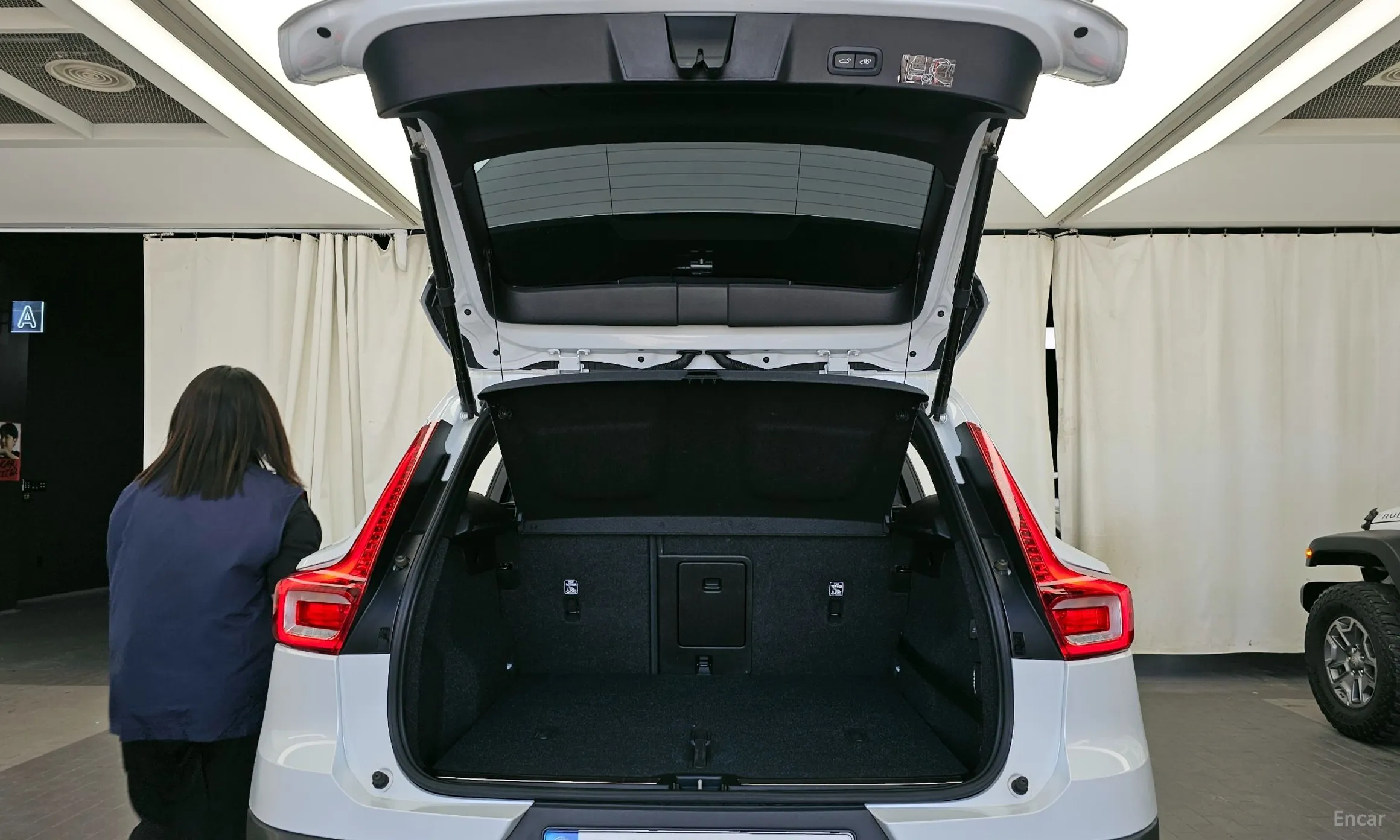Volvo XC40 превью 20