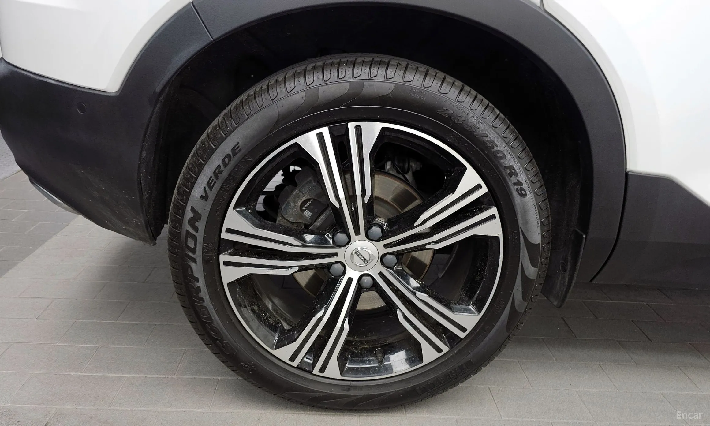 Volvo XC40 превью 5