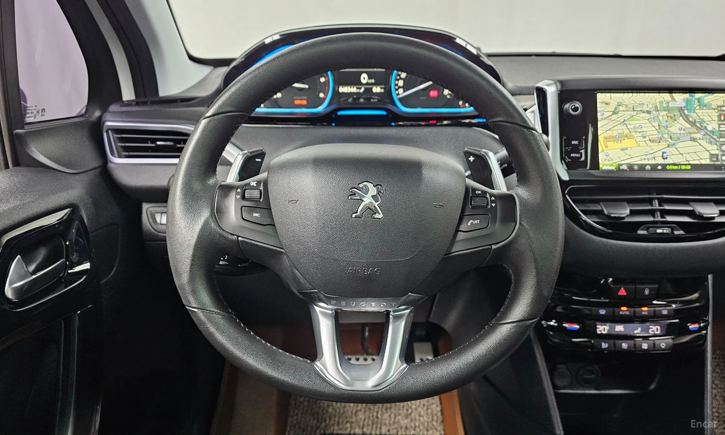 Peugeot 208 превью 13