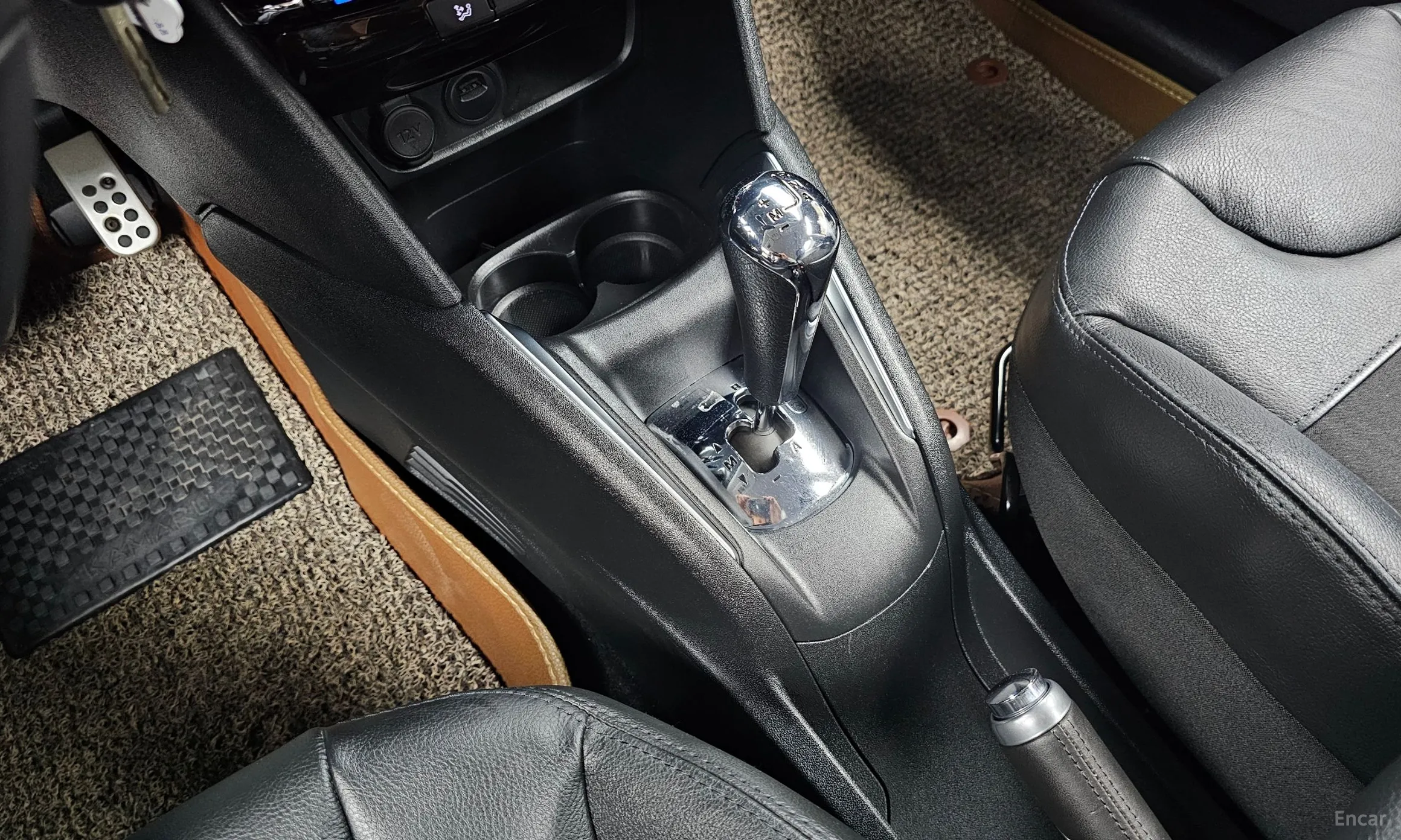 Peugeot 208 превью 9