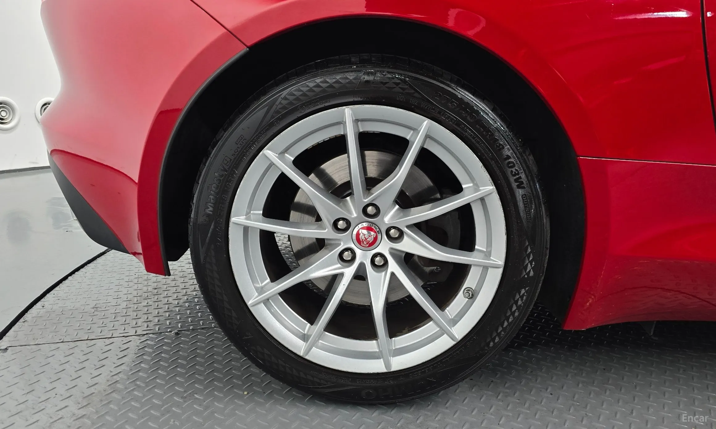Jaguar F-TYPE превью 5