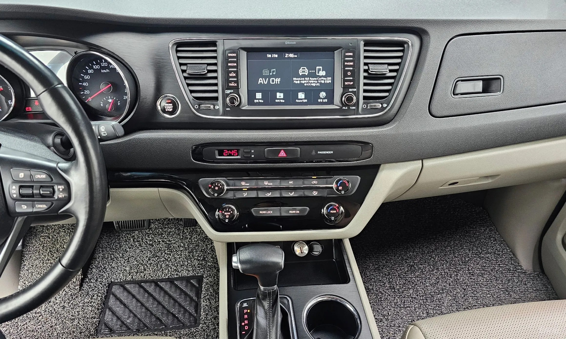 Kia Carnival превью 14