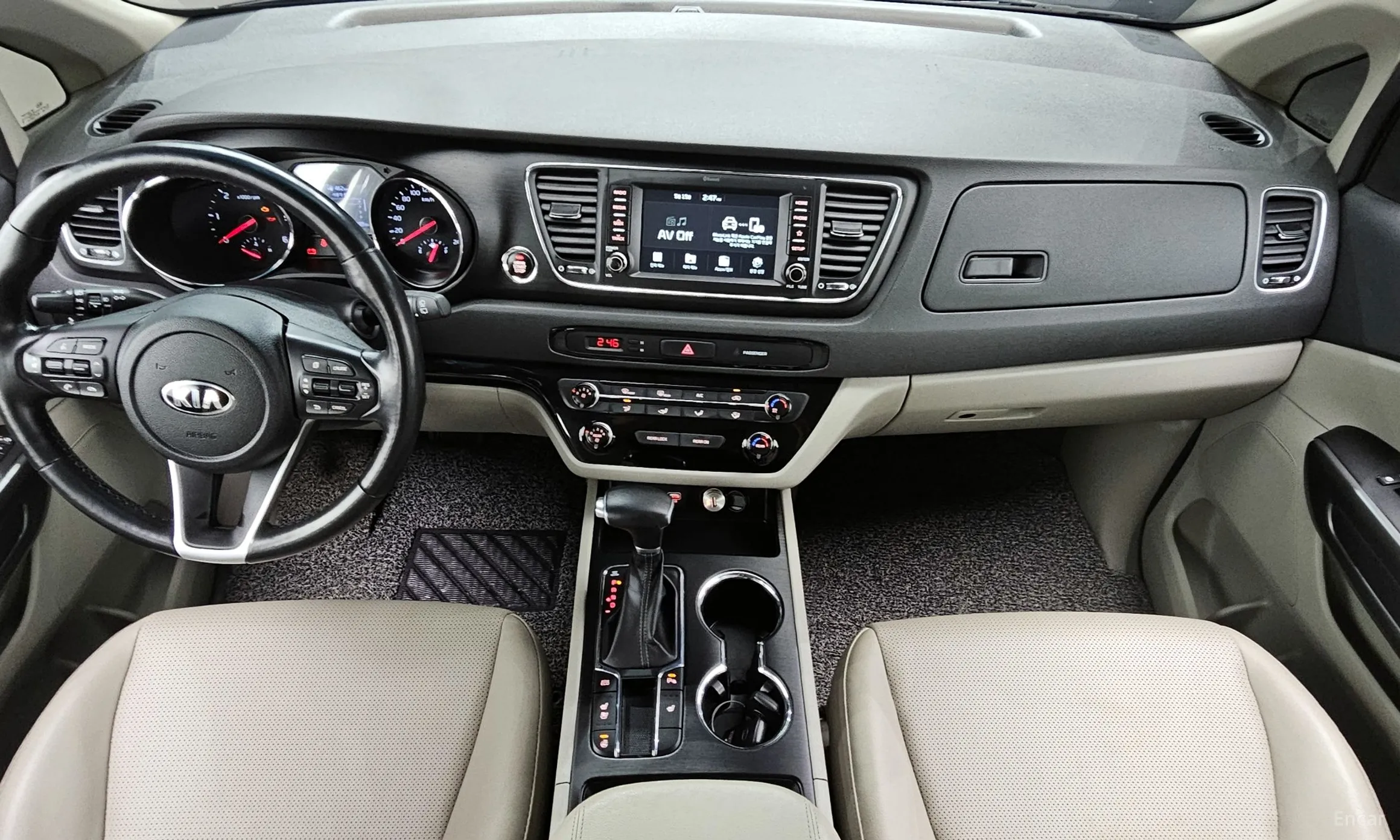 Kia Carnival превью 7