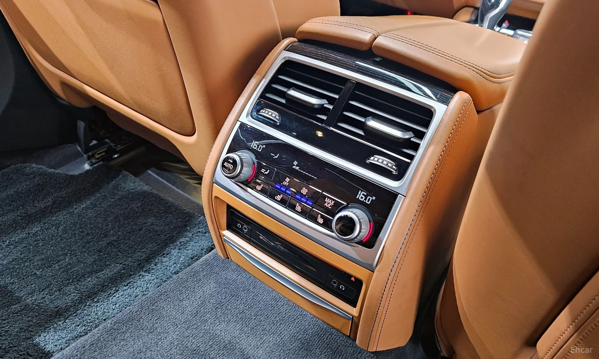 BMW 7 Series (G11) превью 18