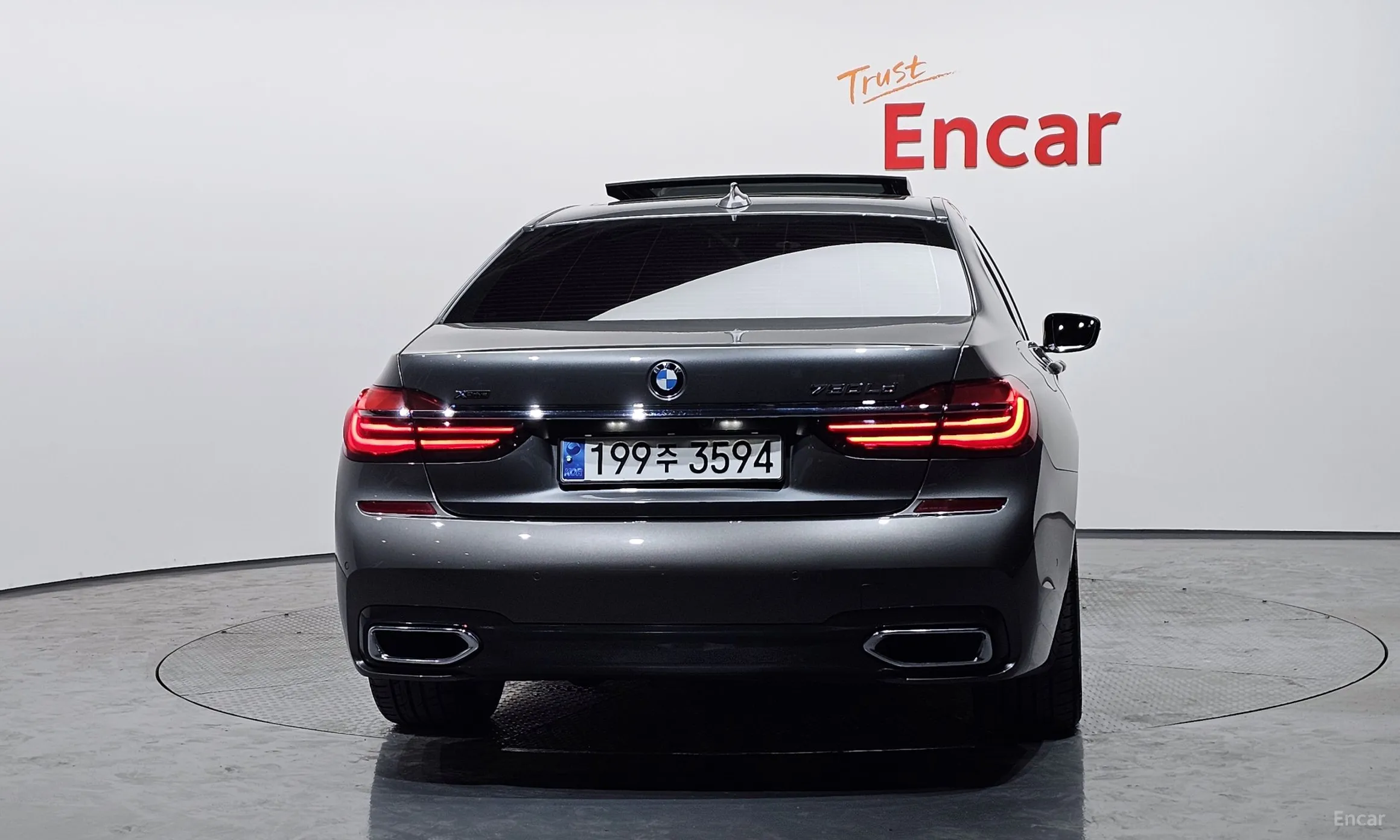 BMW 7 Series (G11) превью 4