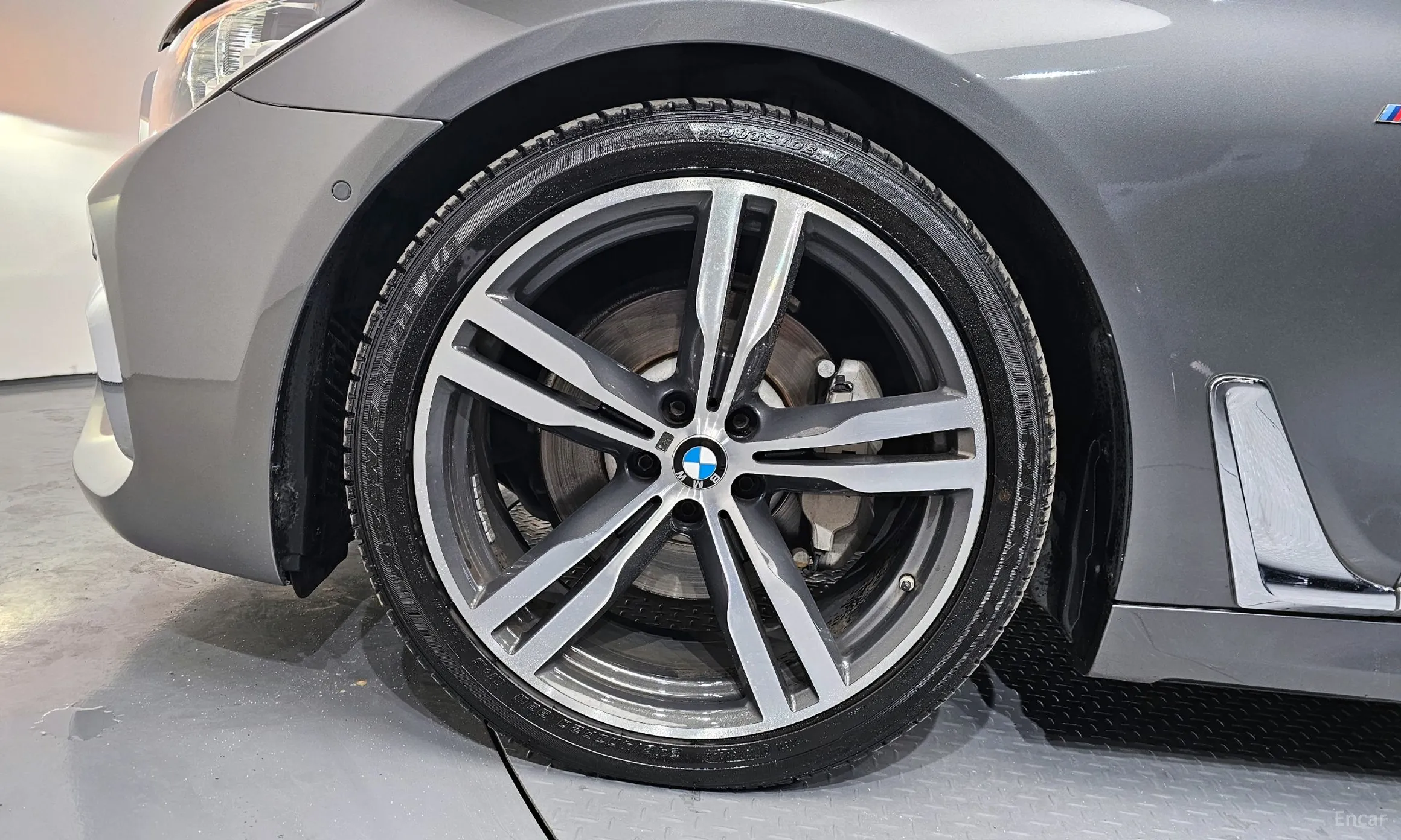 BMW 7 Series (G11) превью 5