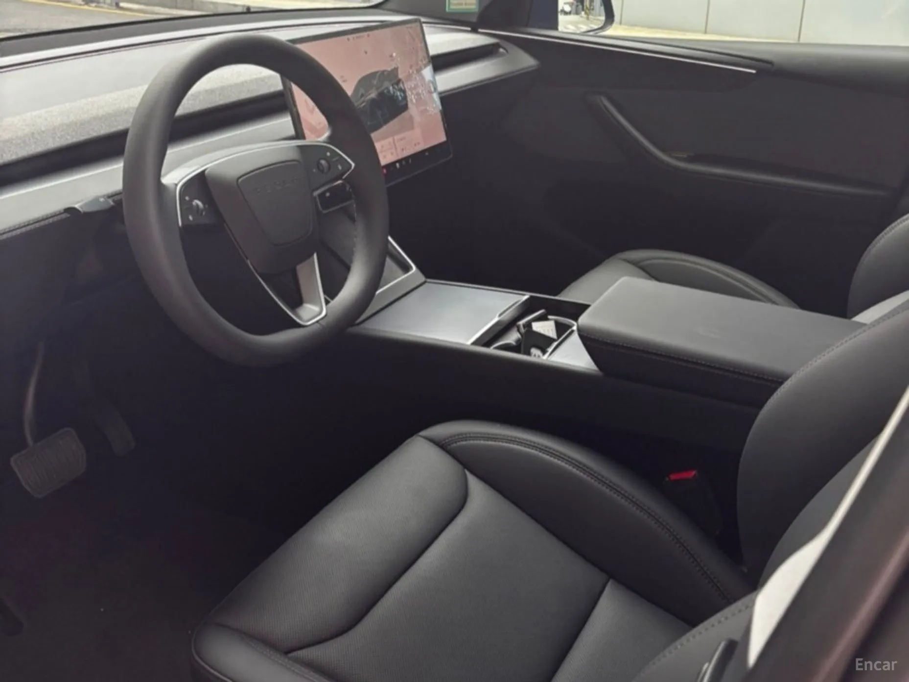 Tesla Model Y превью 10