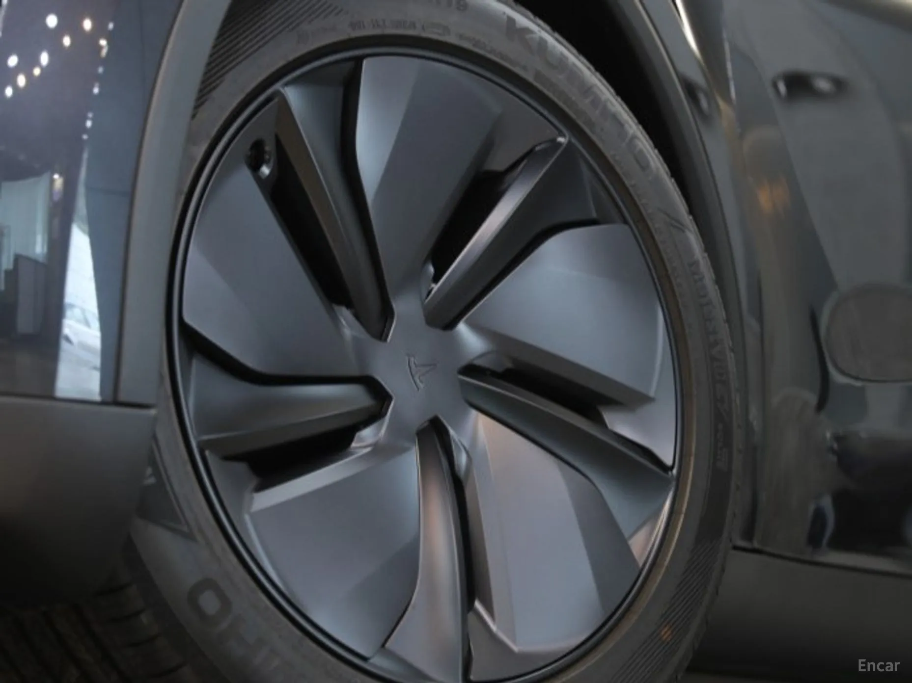 Tesla Model Y превью 12