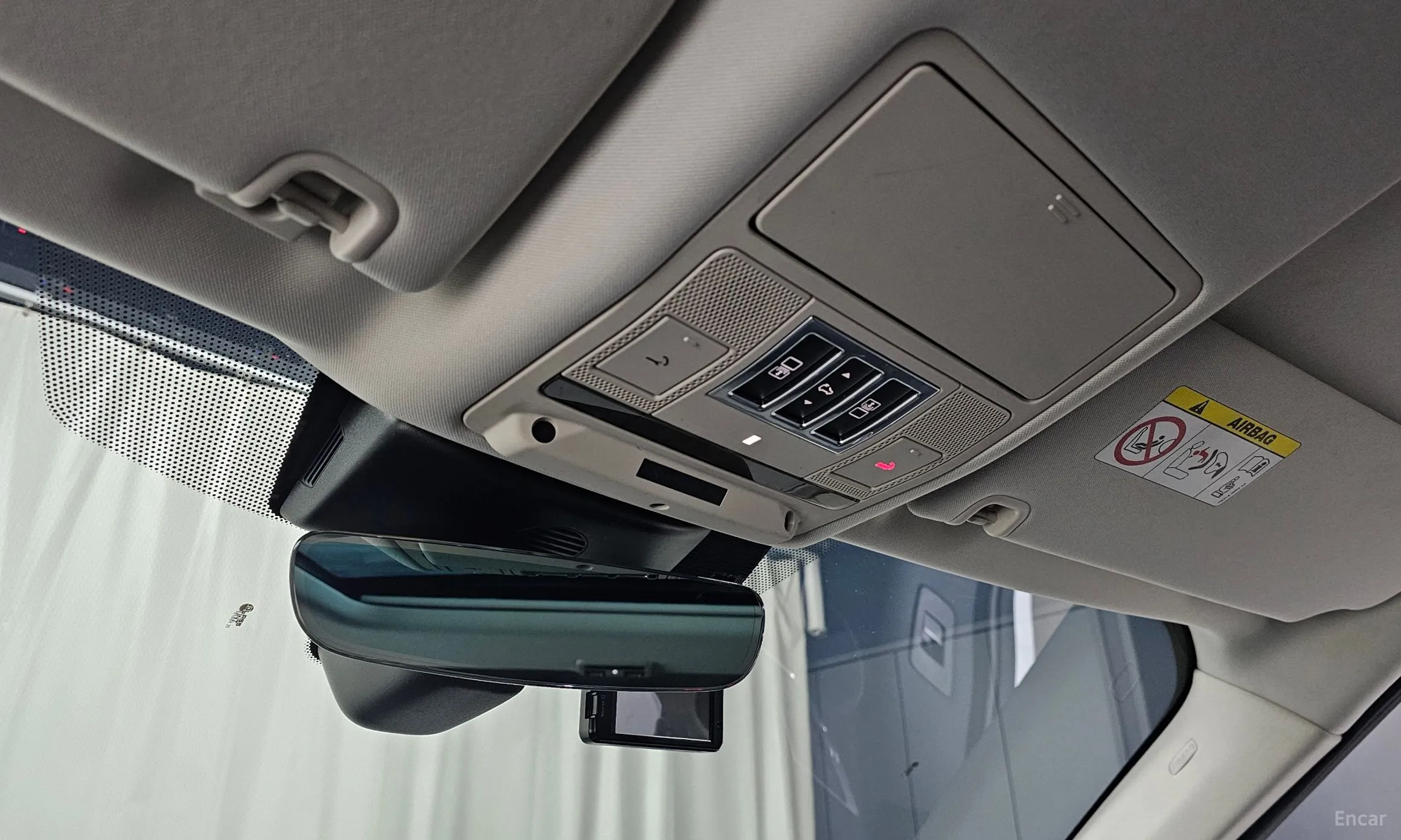 Land Rover Discovery 5 превью 17